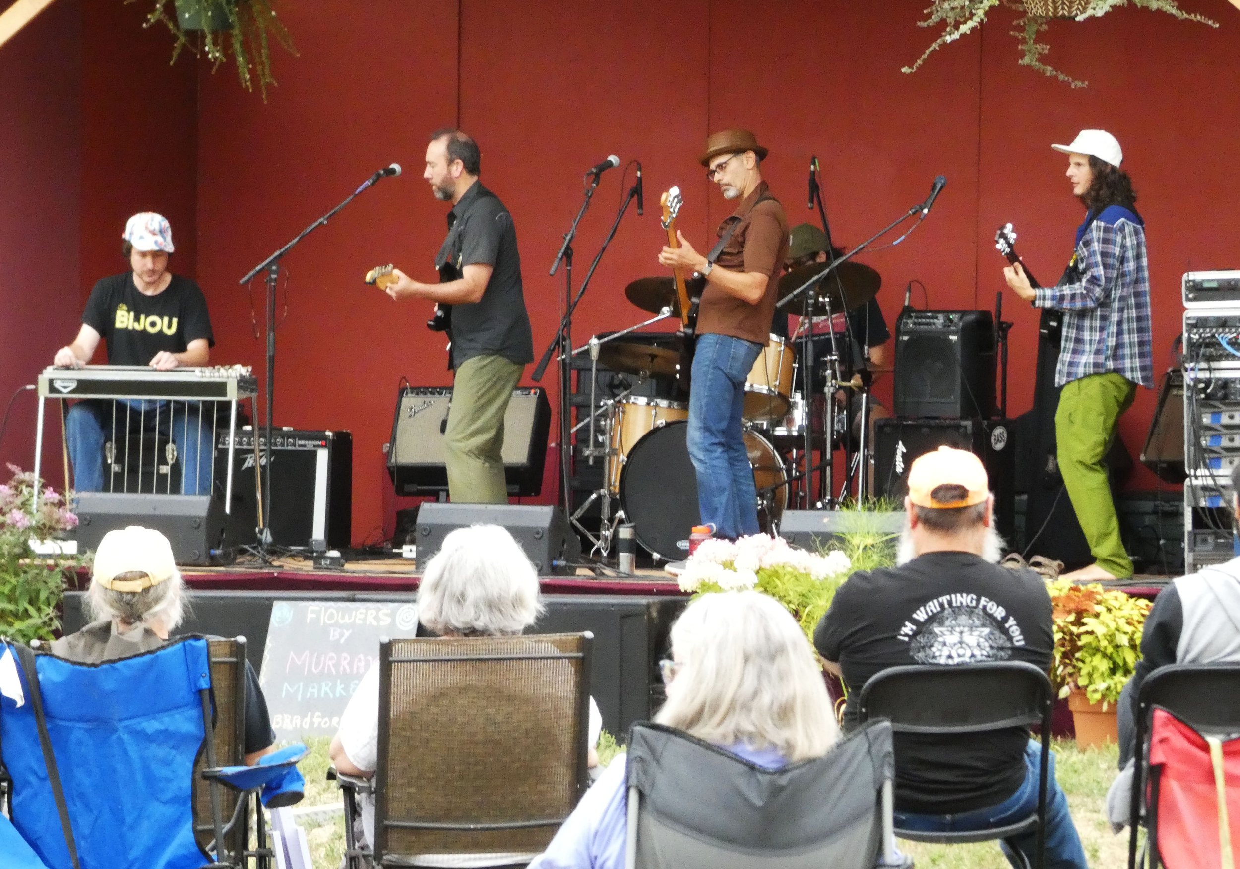 Uncommon Jam hosts three bands on a fine weather day