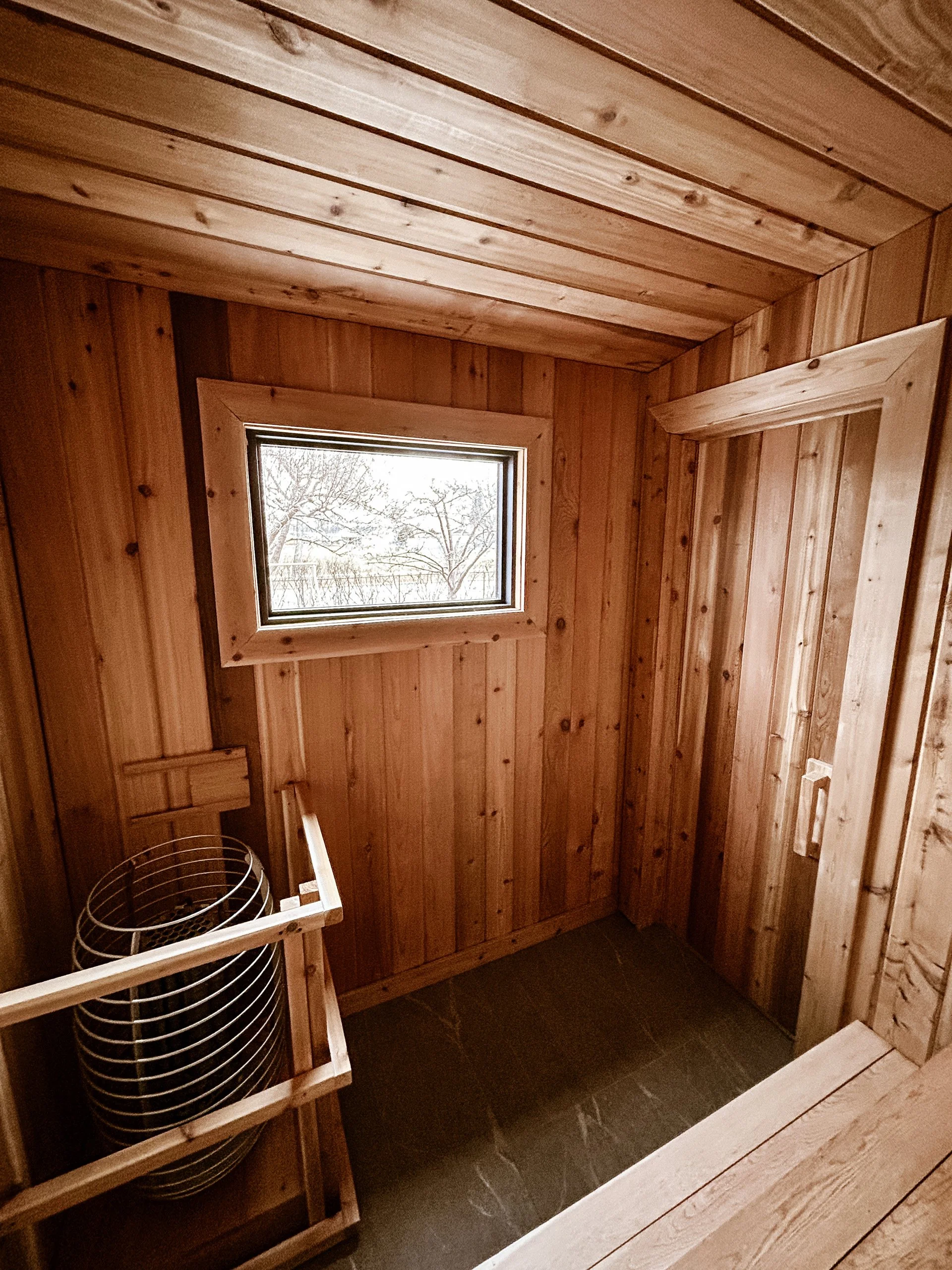 Backyard Saunas in Winnipeg