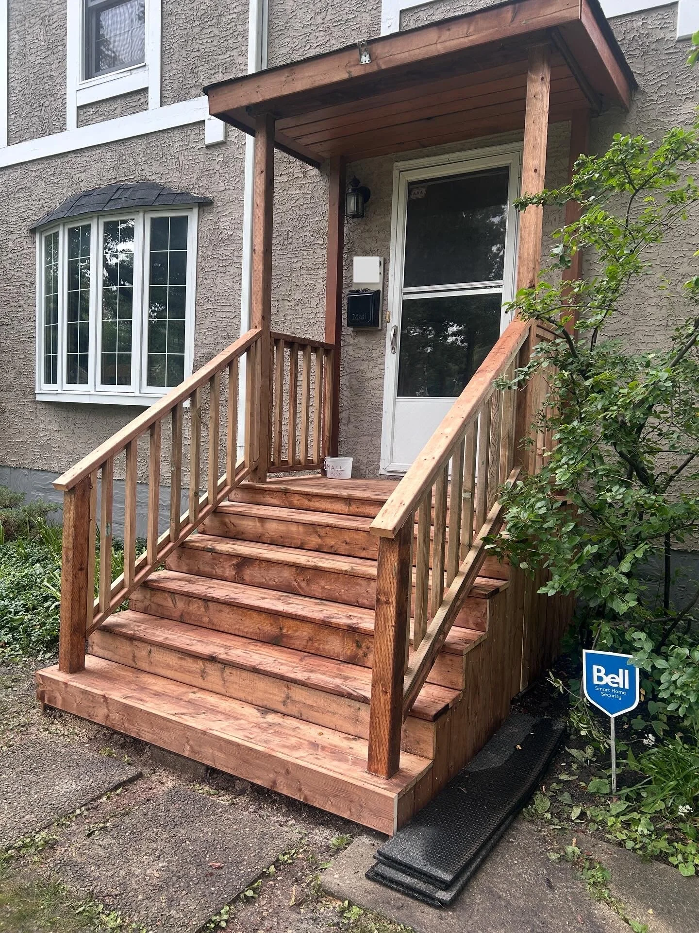 Custom Deck Builders in Winnipeg