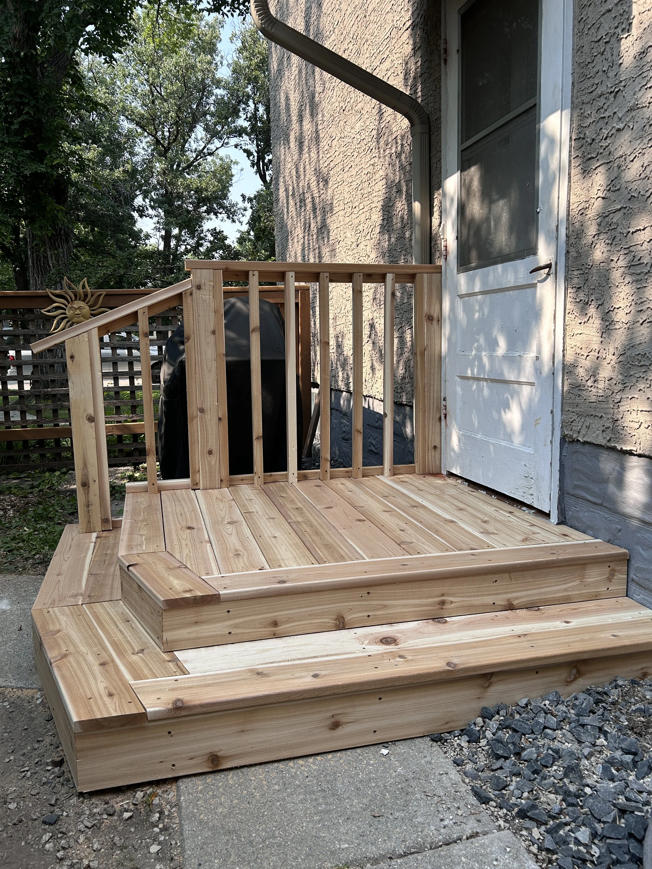 Deck and Fence Builders in Winnipeg