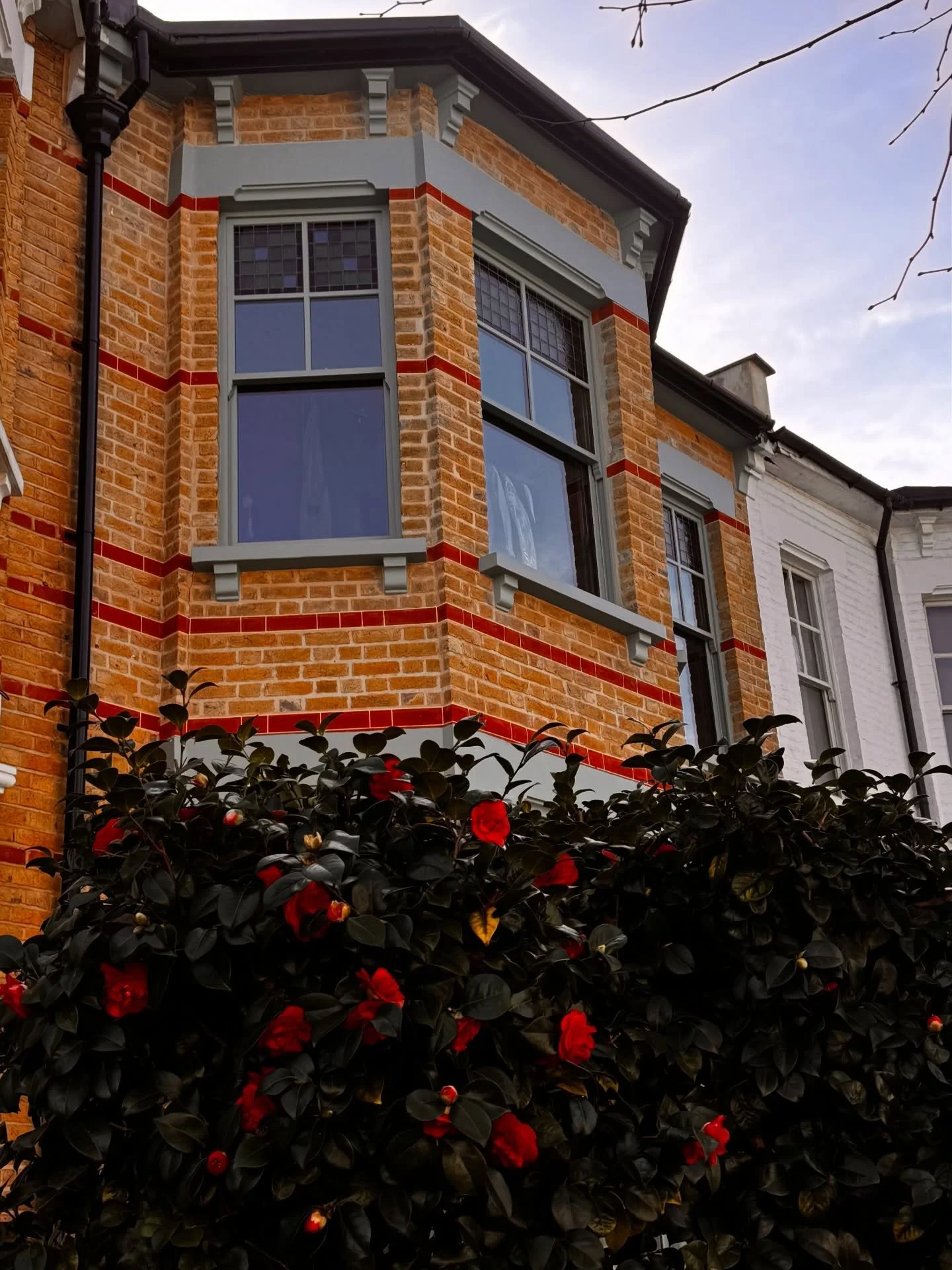 Bars just been raised. 

Clapton pond will never be the same. 

Incredible work here by the team. 

Designed made installed and handled with precision and care. 

Comment below 👇