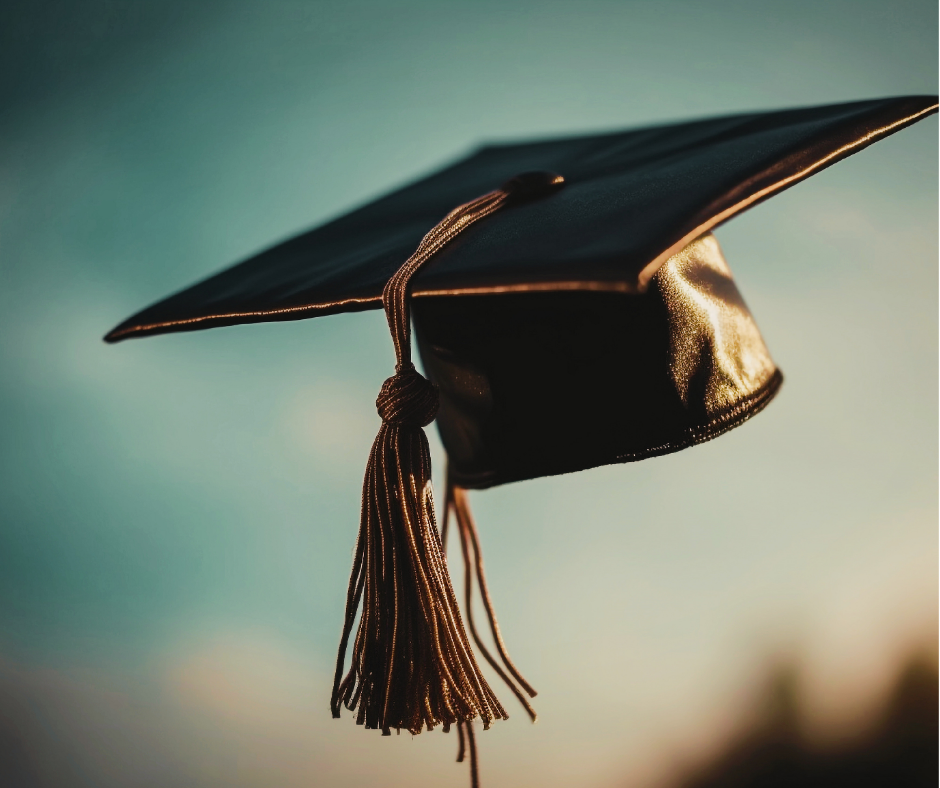 Graduation Photo Ideas: Displays, Gifts, and Photo Organization for High School Seniors