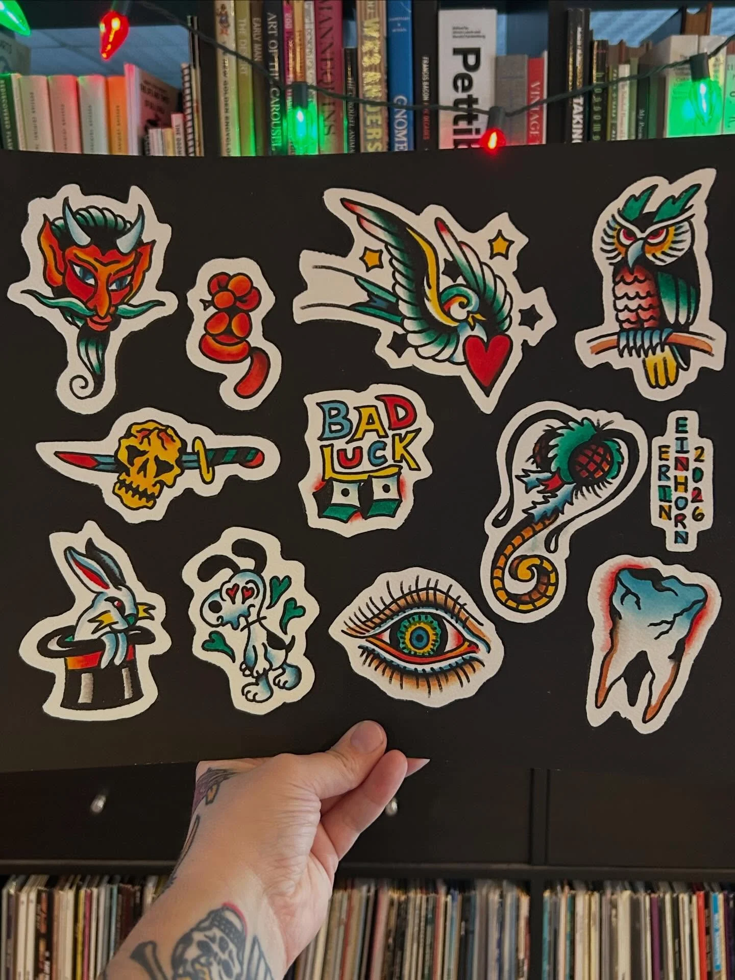 Latest flash sheet. All designs always available in color or black &amp; grey. DM to book with me 💌