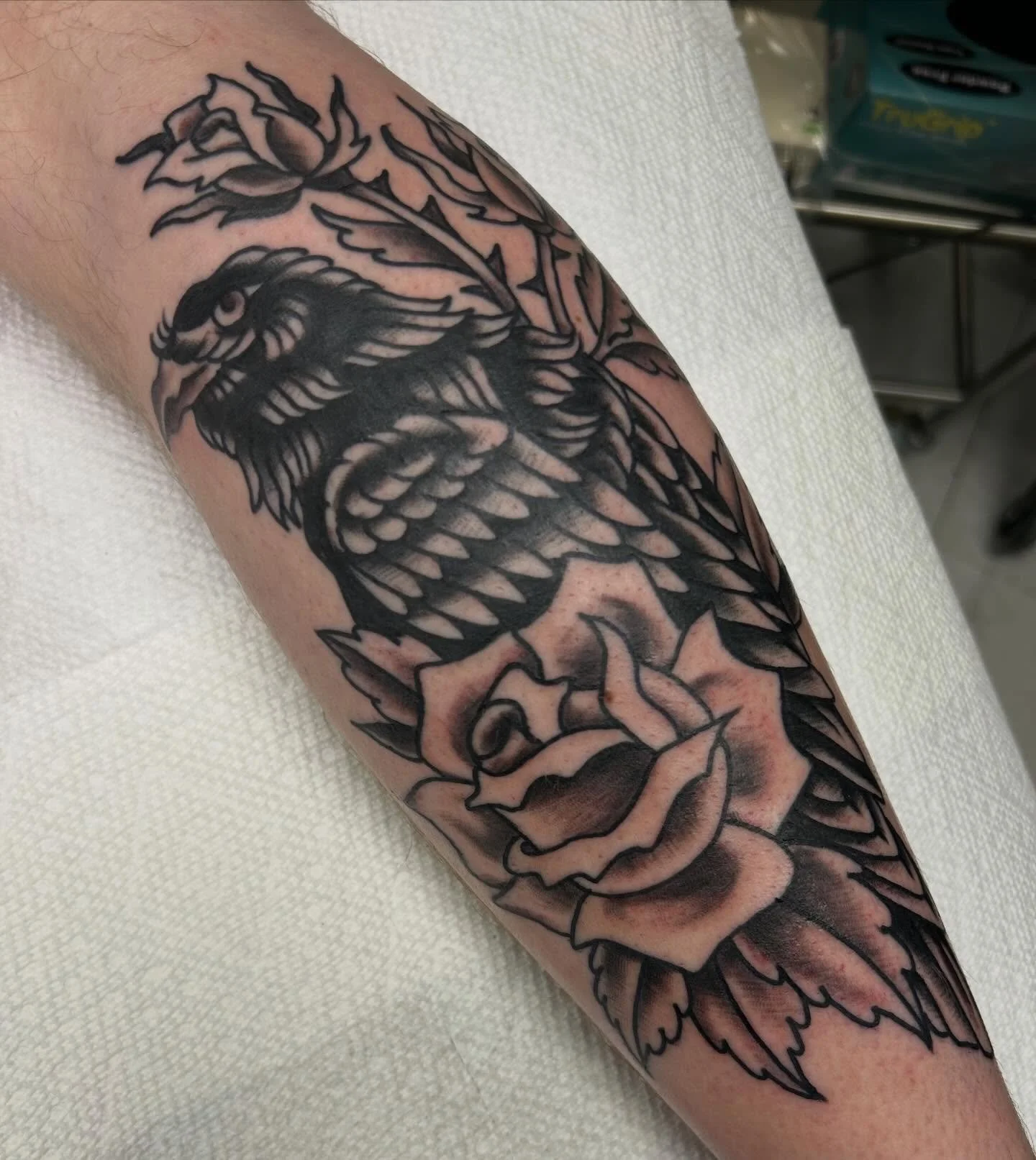 Raven &amp; Roses for Nolan. DM to book an appointment 🤗