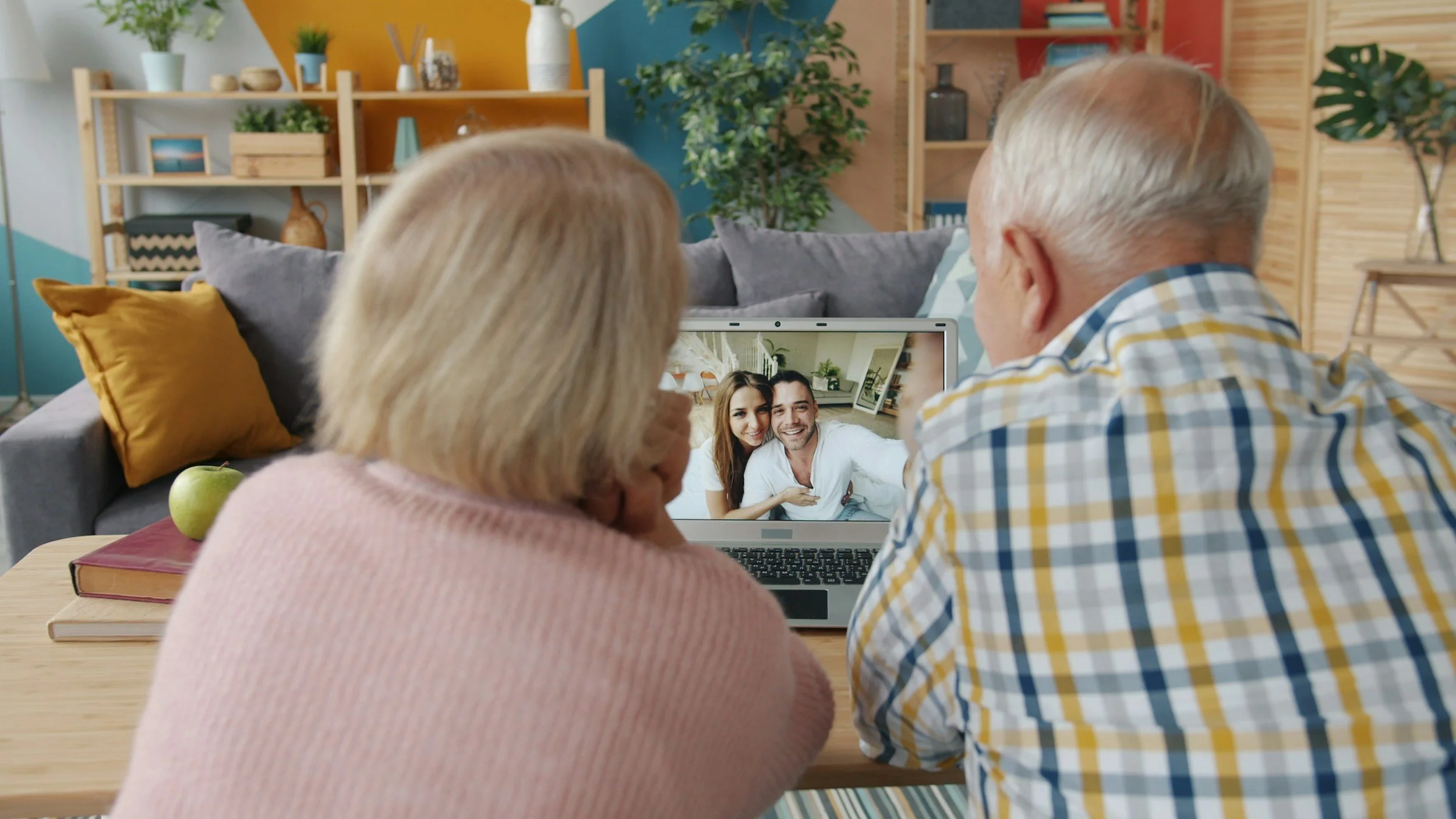 Family Legacy: Why Distance Makes Capturing Your Parents’ Stories Even More Important