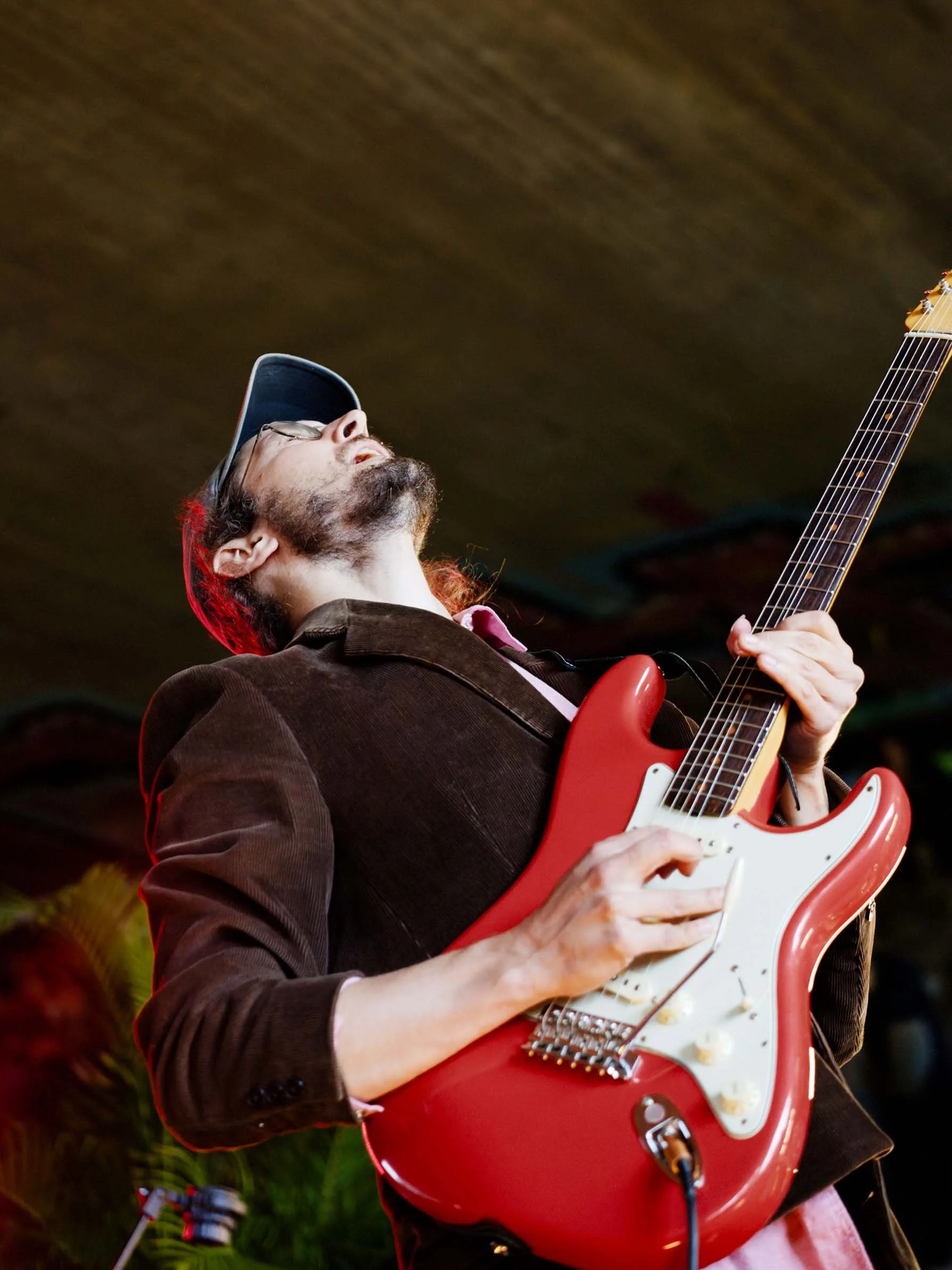 Joni Vierre playing a guitar solo