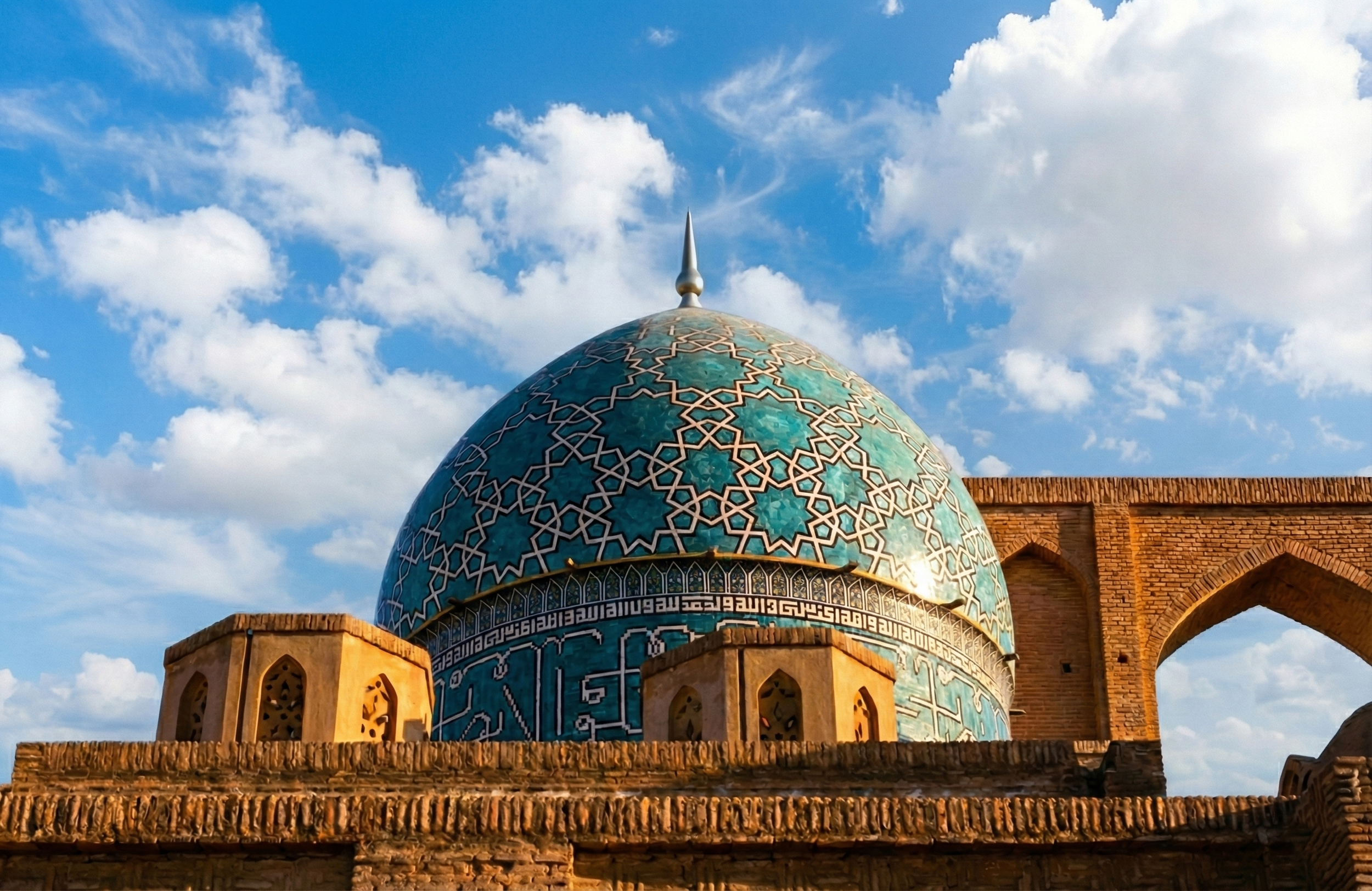 Gonbad (گنبد): Curvature, Stratification, and Climatic Regulation