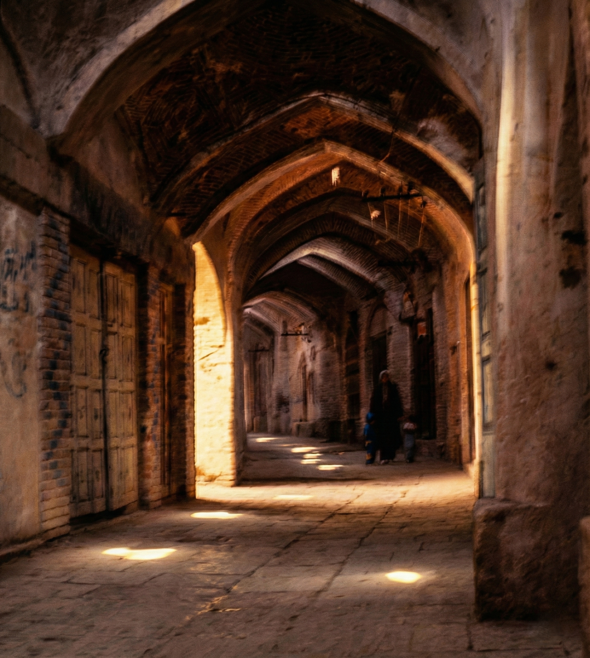 Bazaar (بازار): Shaded Spine and Urban Climatic Artery