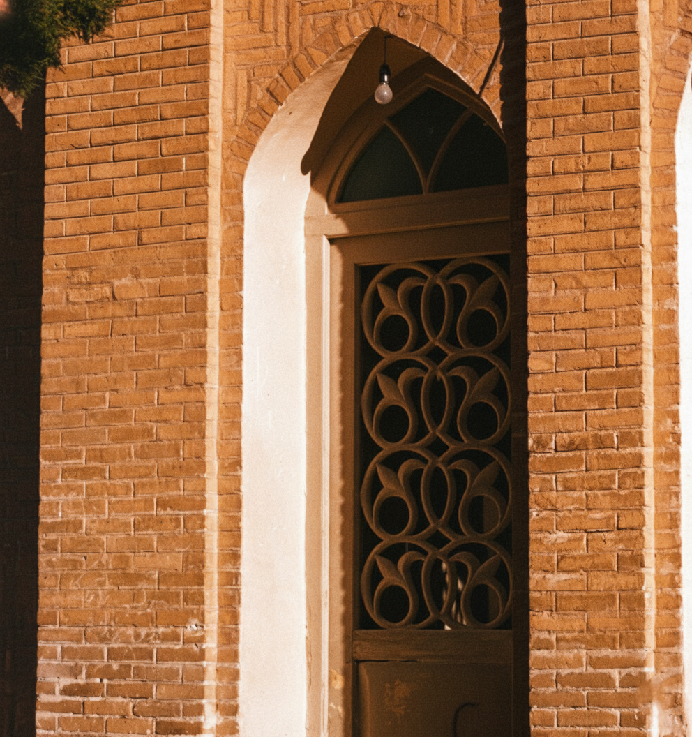 Shiraz Tomb of Hafez 11.png