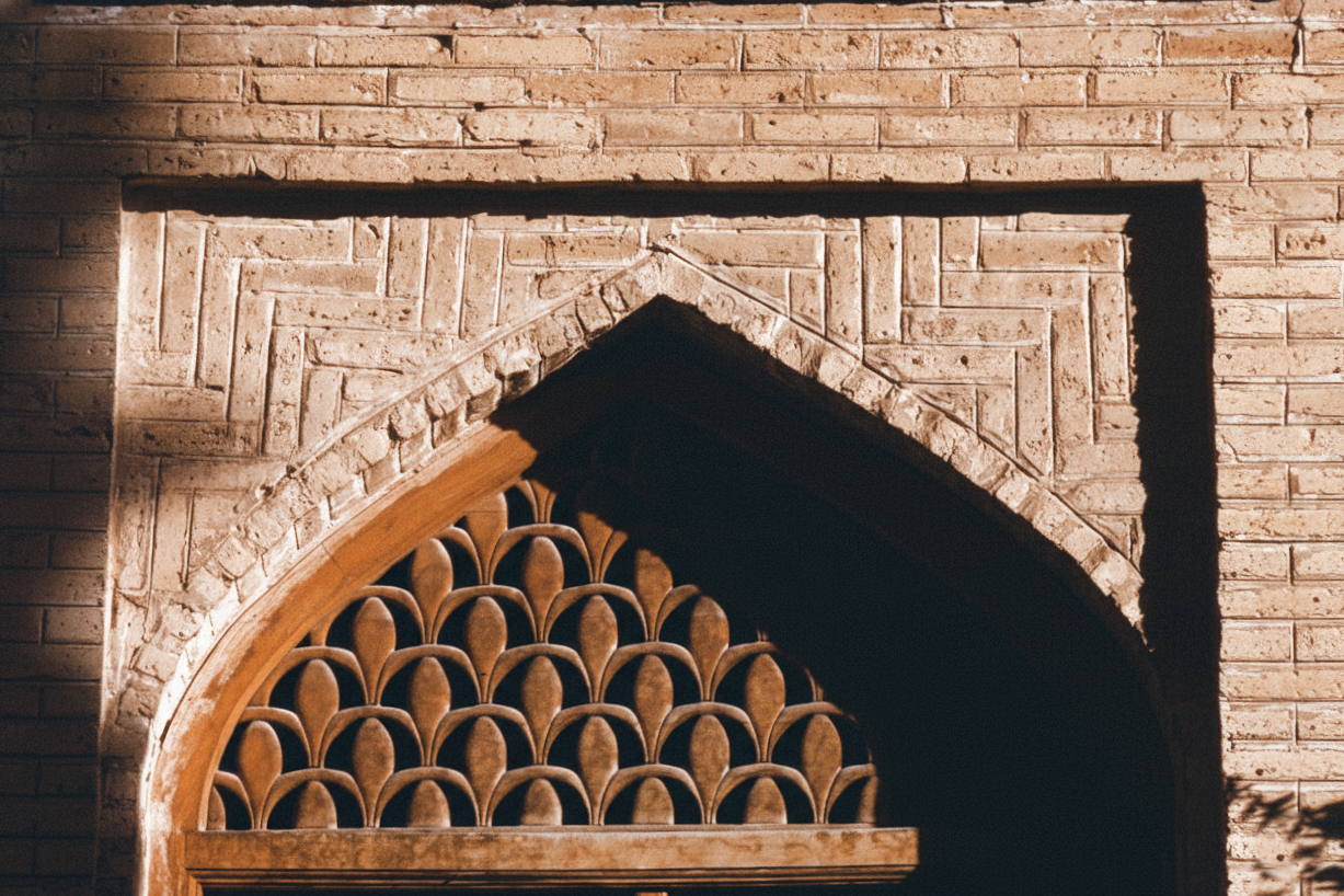 Shiraz Tomb of Hafez 16.png