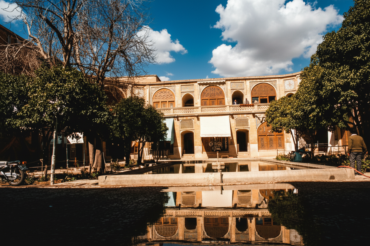 Shiraz Bazzar -3.png