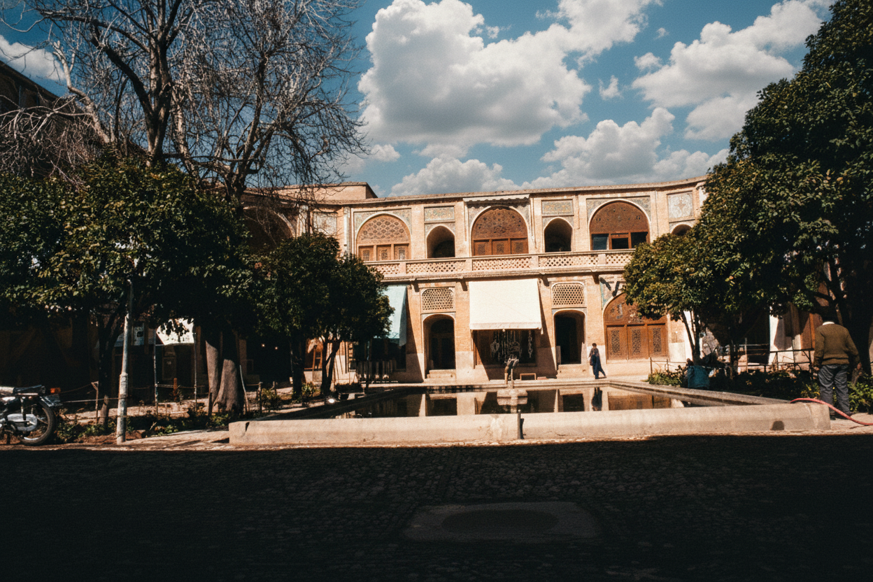 Shiraz Bazzar -4.png