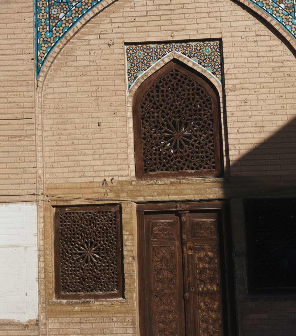 Isfahan  Chahar Bagh School 18.png
