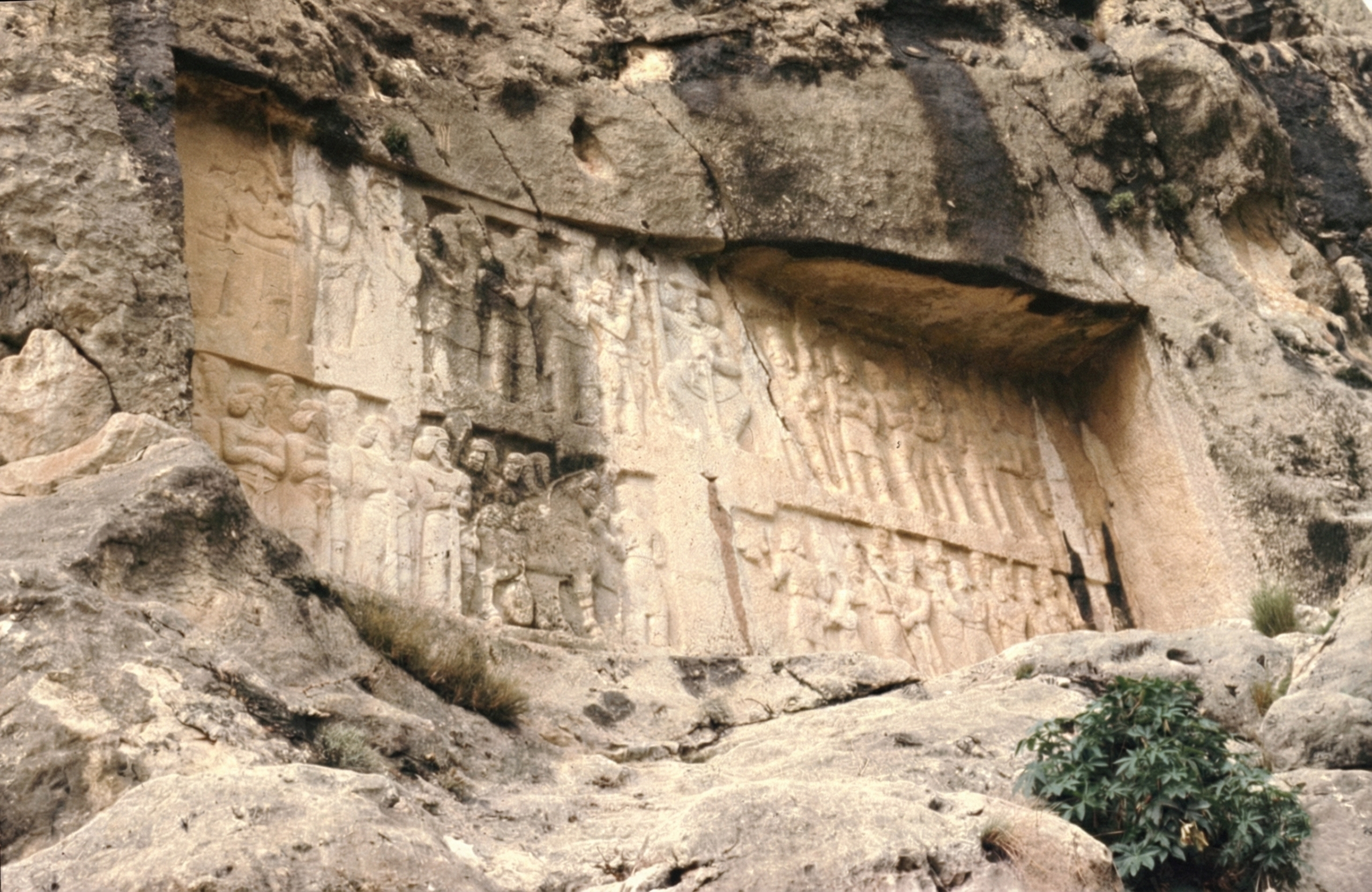 Naqsh-e Rustam 8.png