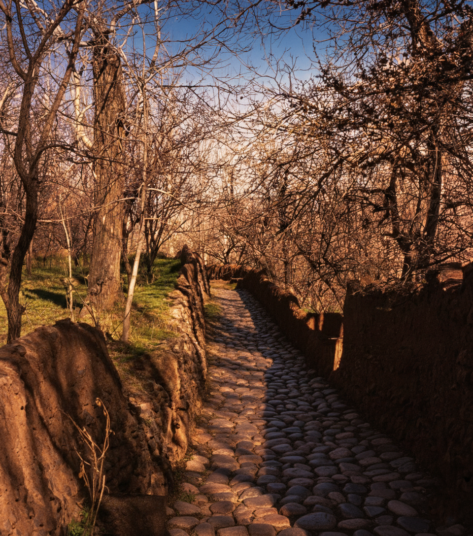 Narrow Alleys of Abyaneh (ابیانه)