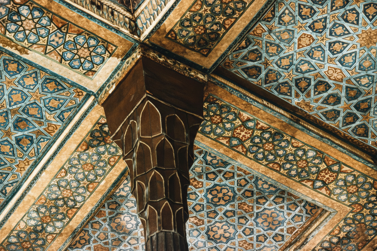 Isfahan Chehel Sotoun palace 10.png