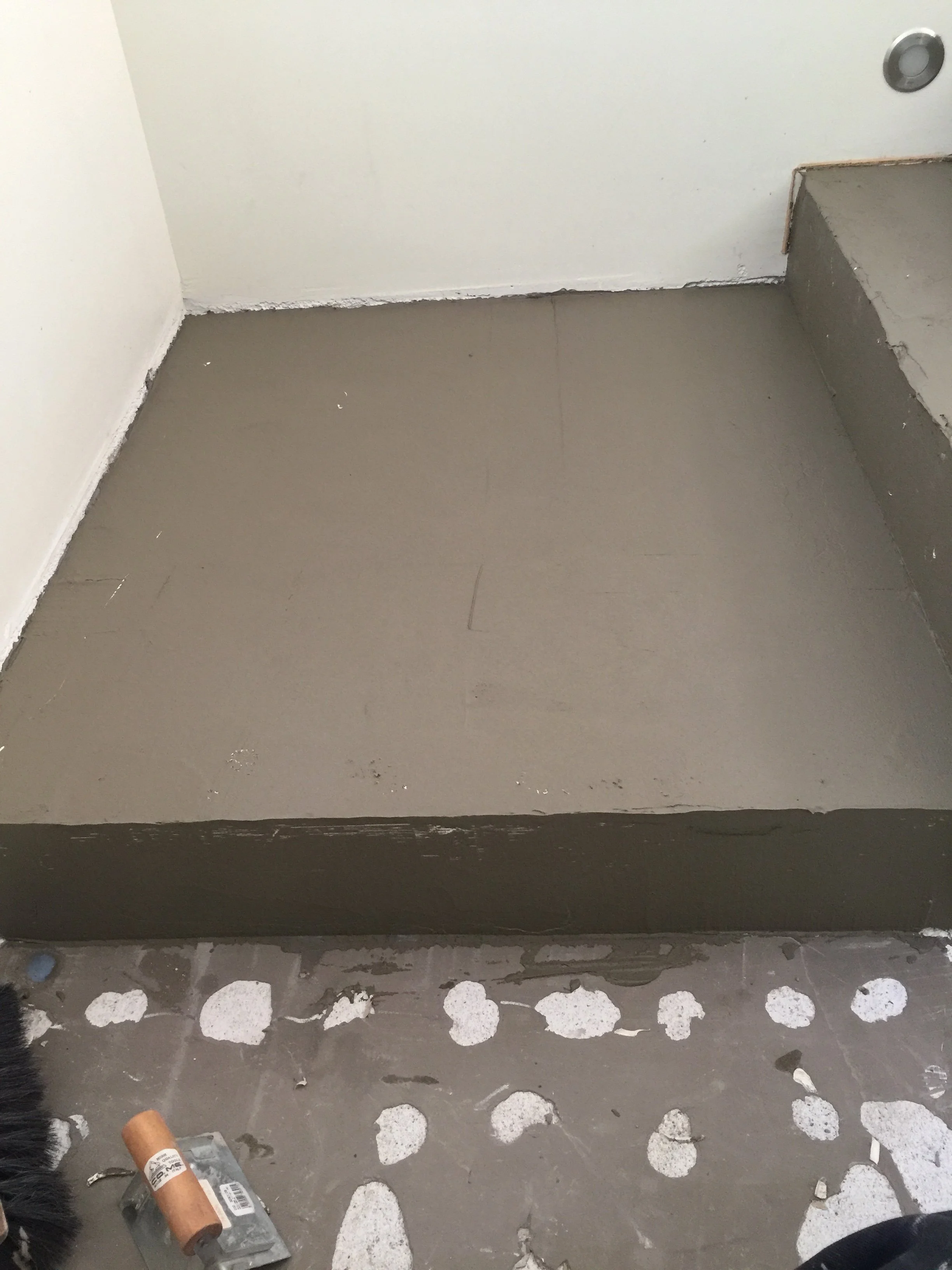 Rappuset tasoitettiin kauttaaltaan.