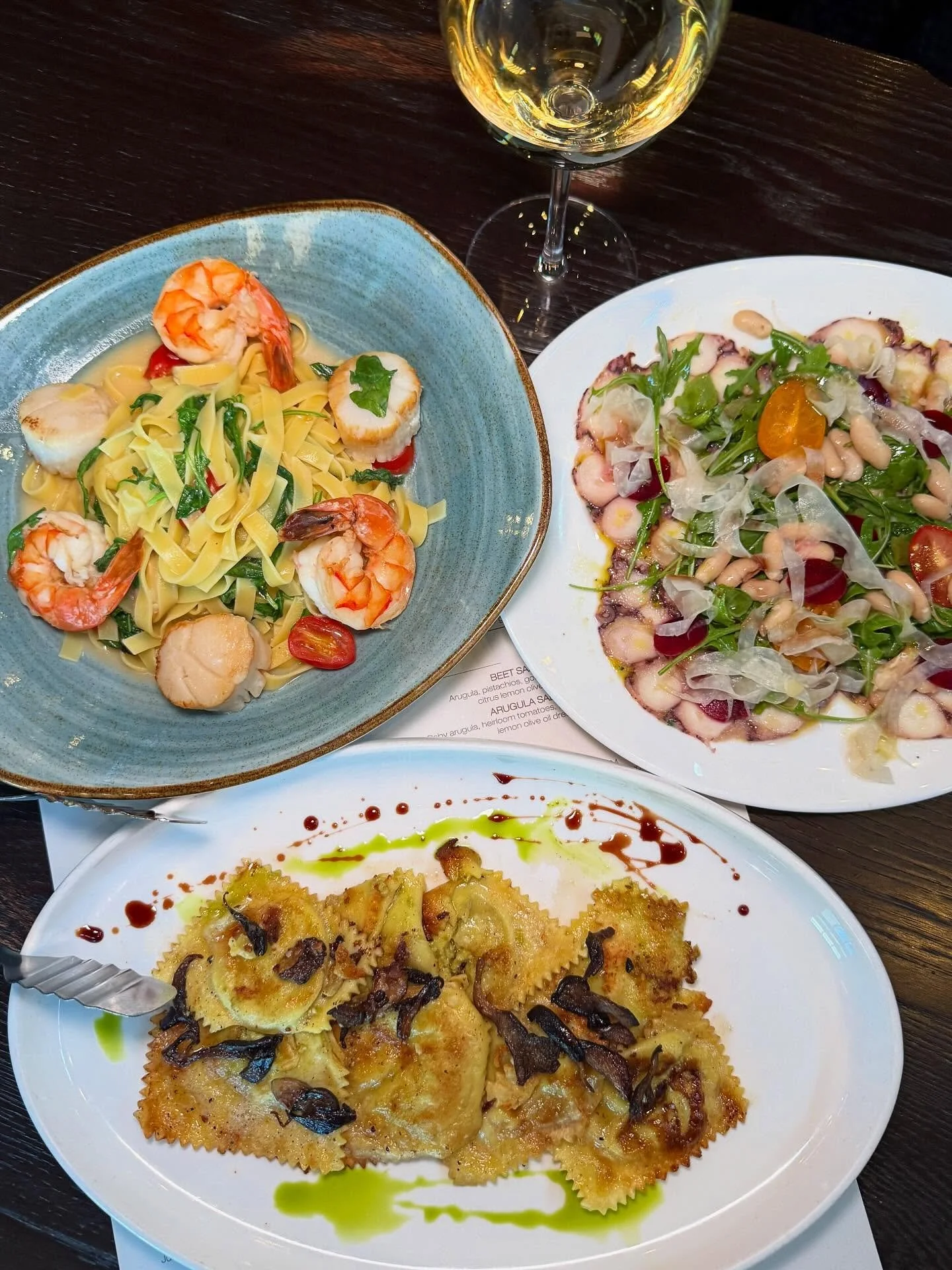 The perfect dinner doesn't exis&mdash; ... oh wait, yes it does!😍🍽️