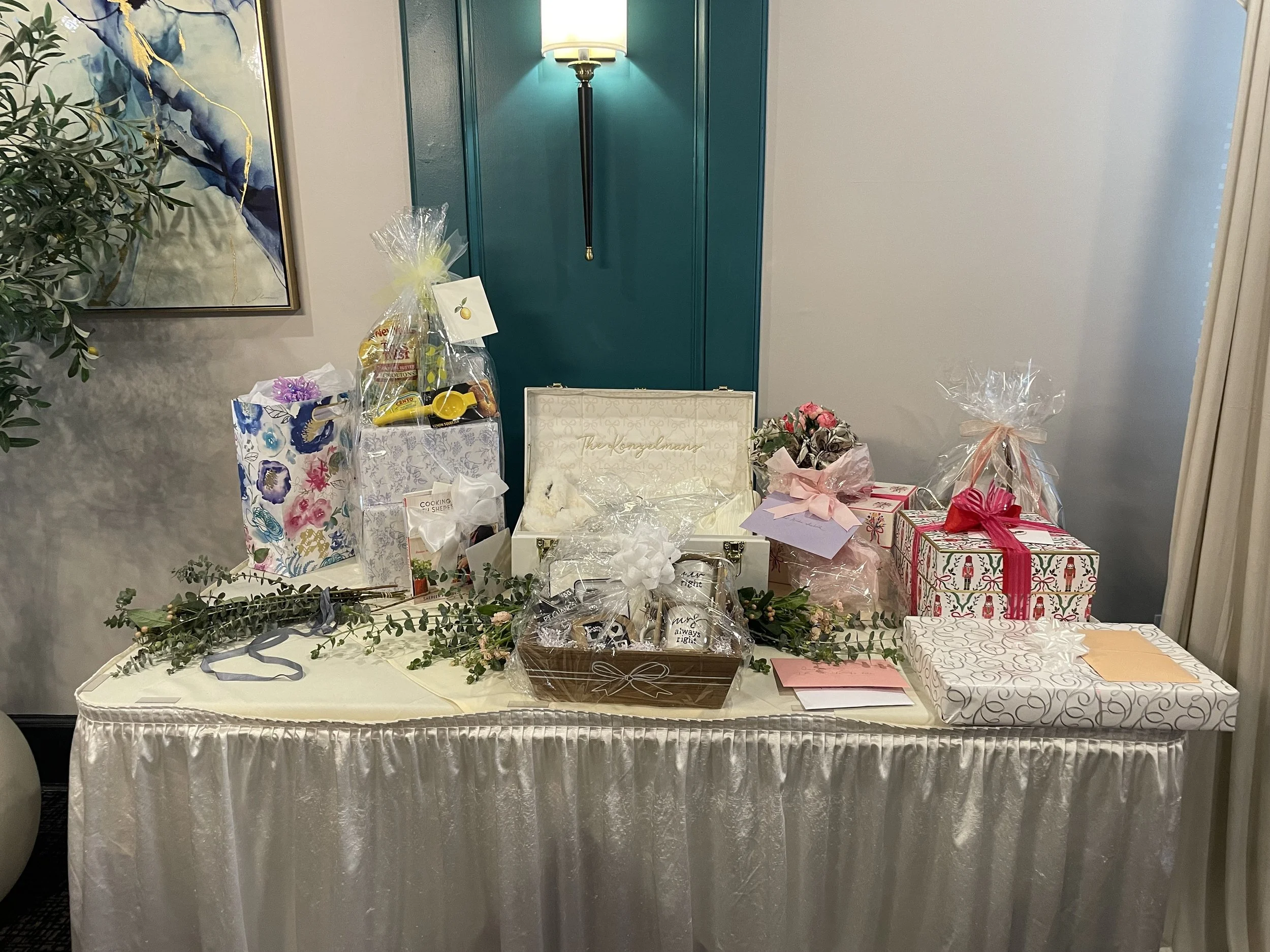 Il Villaggio Fountain Room Gift Table.jpg