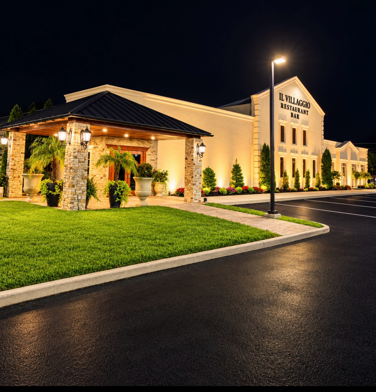 Il Villaggio Front Lot.PNG