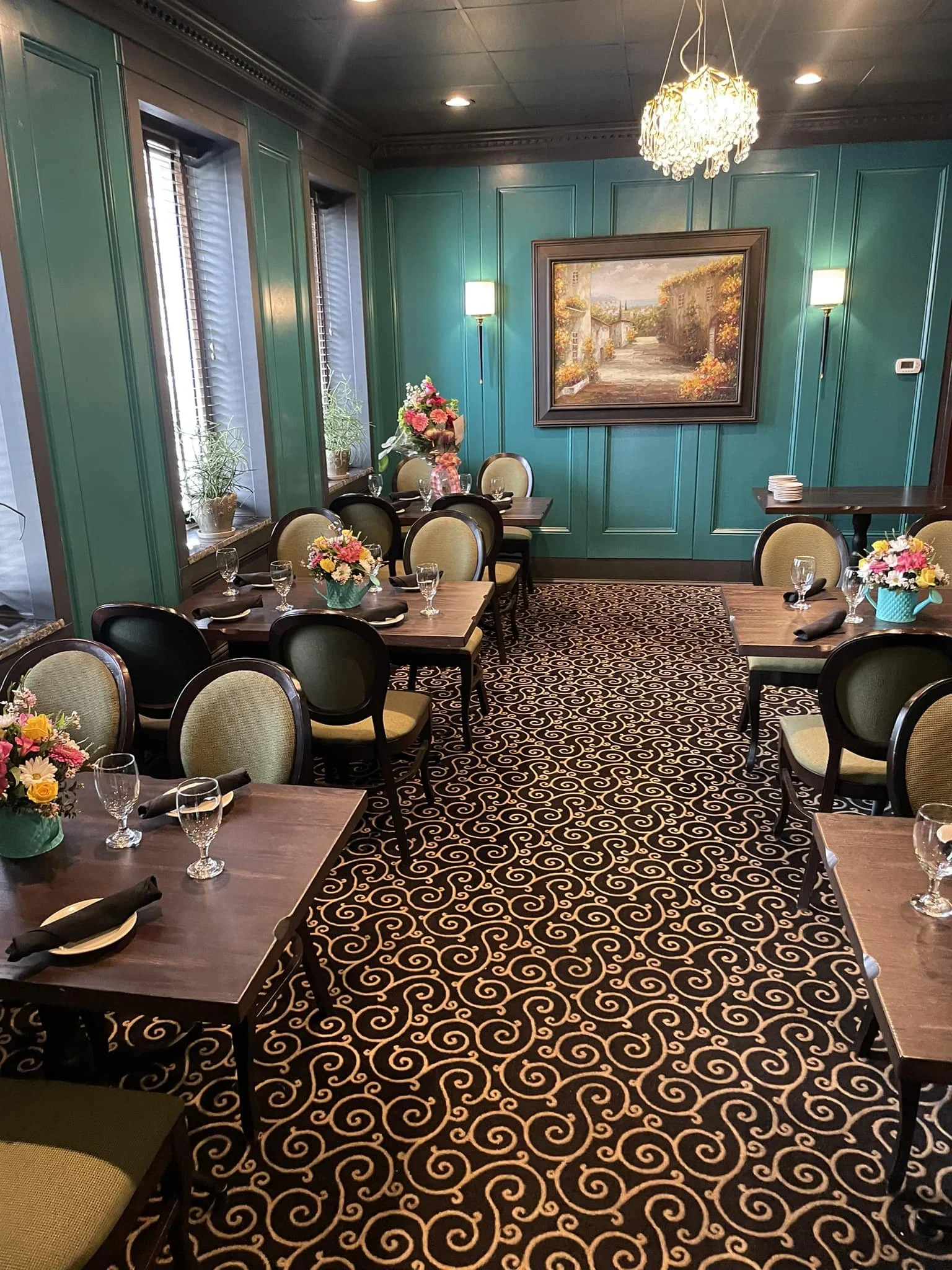 Il Villaggio Side Dining Room
