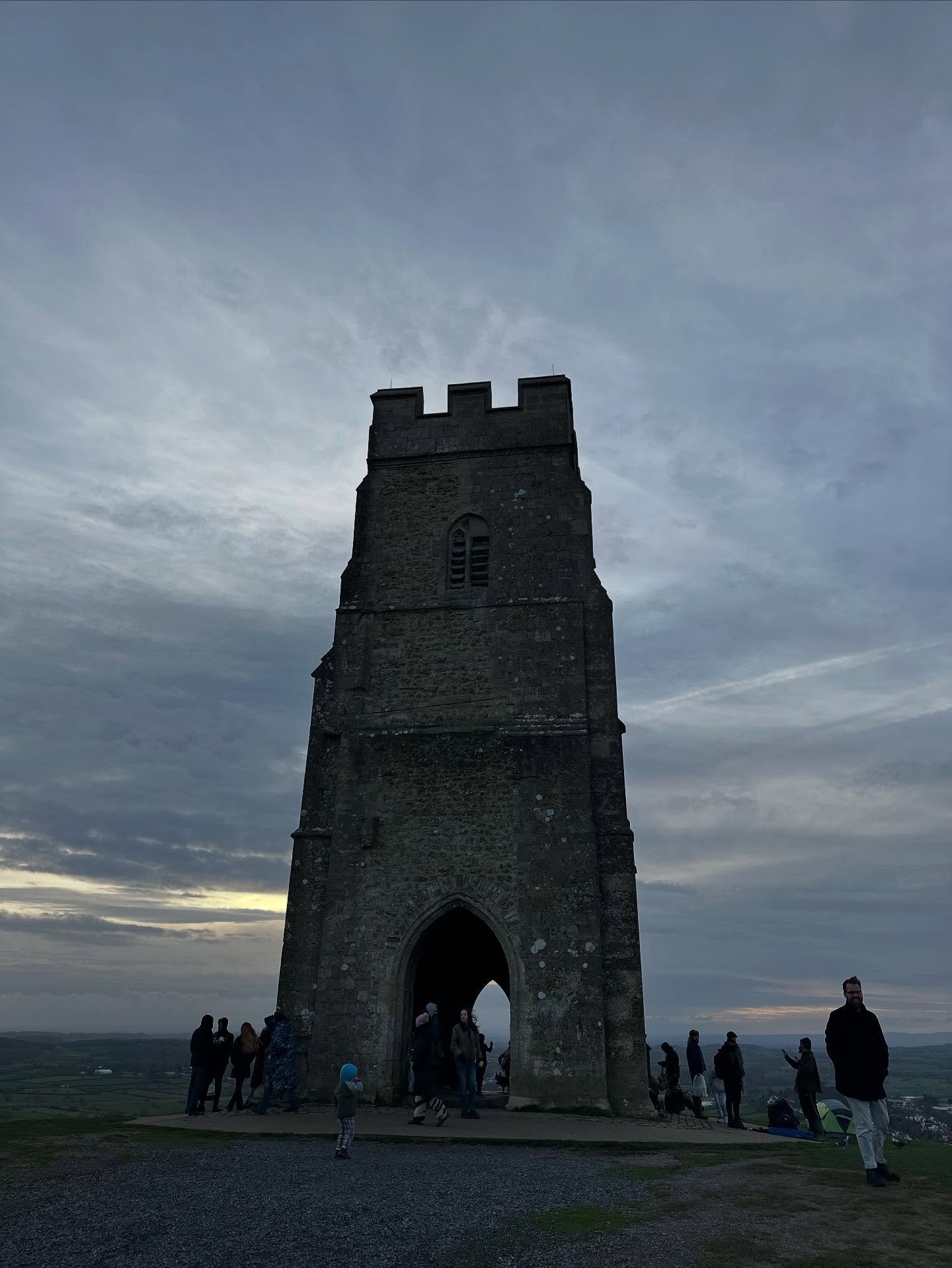 My first Winter Solstice in Glastonbury 🧝&zwj;♂️🧙✨🦅 

Thank you to @universal.souljahh @kylxpxlma @conscious.roots.healing @emilyy.slyy @kiwiyogawithem @reecehammond97 @limitless_frankie @pariseashleighx @matttwoods for making it a special time 🙏