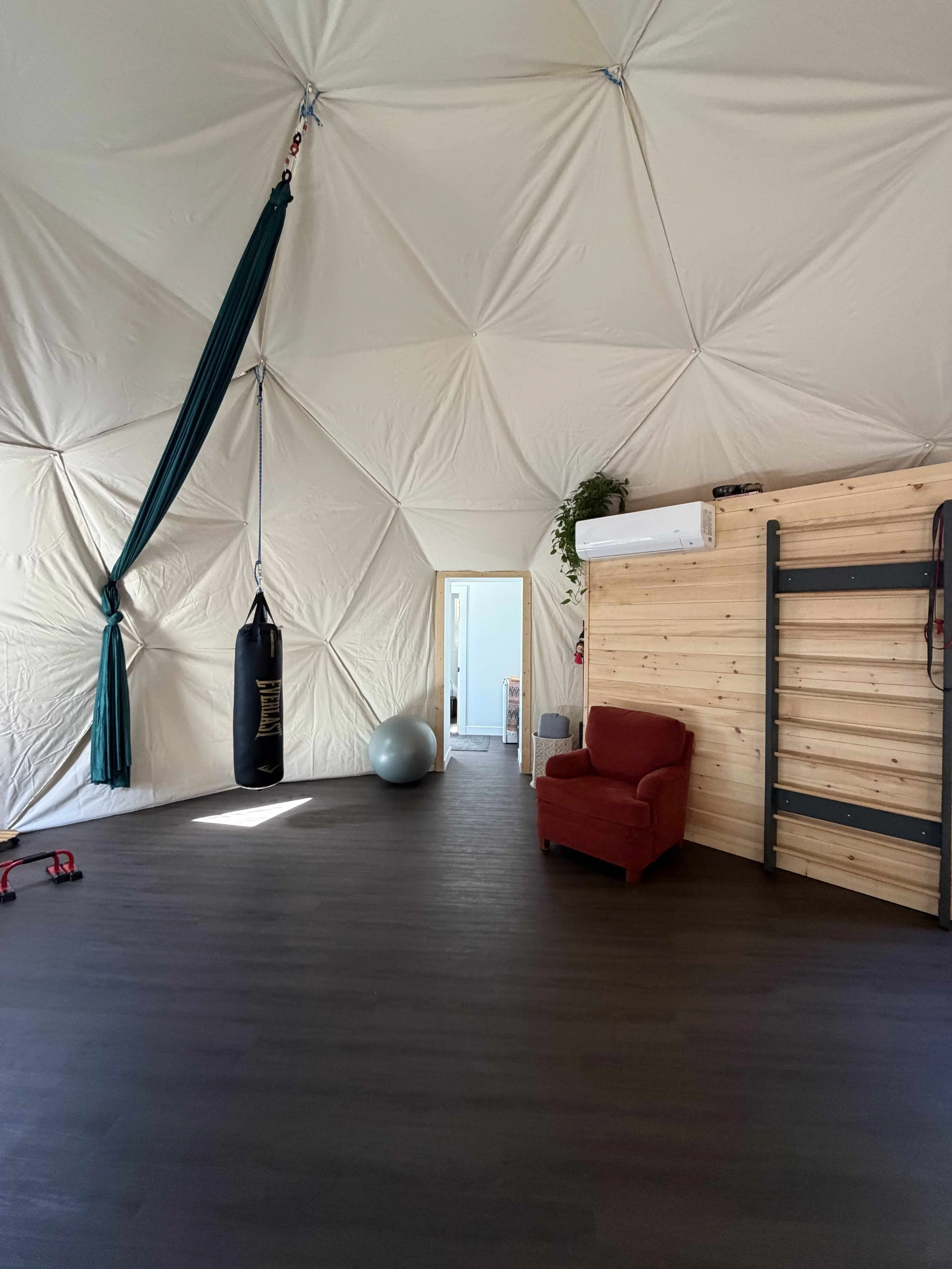 Domeinside2.jpg