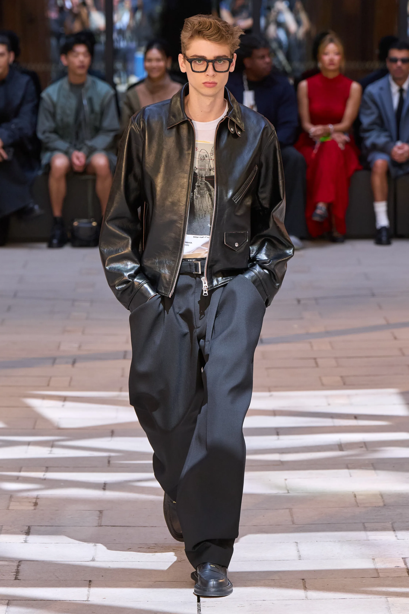 Sacai Homme Printemps 2025 : Un Réveil Rock'n'Roll