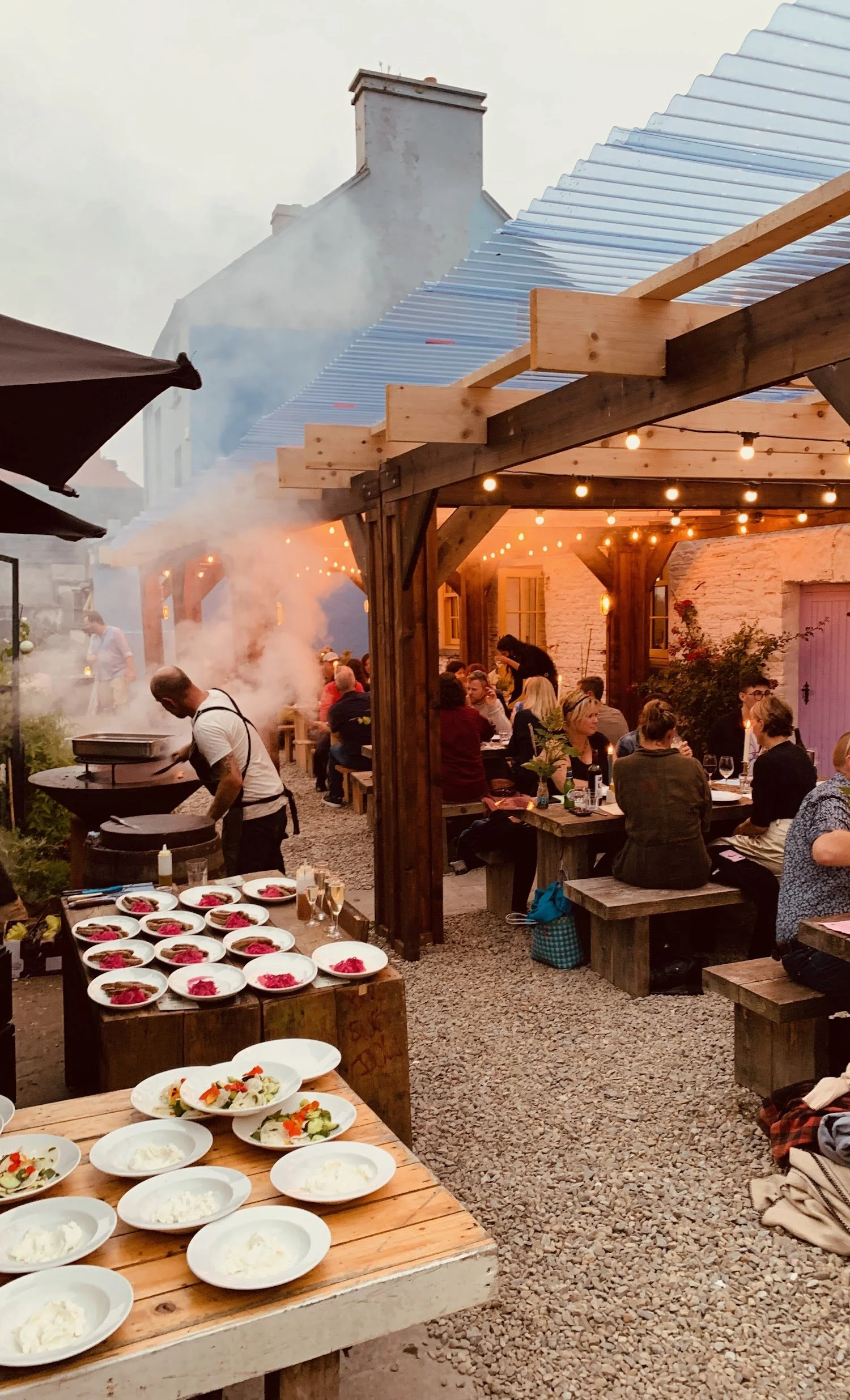 outdoor dining.jpg