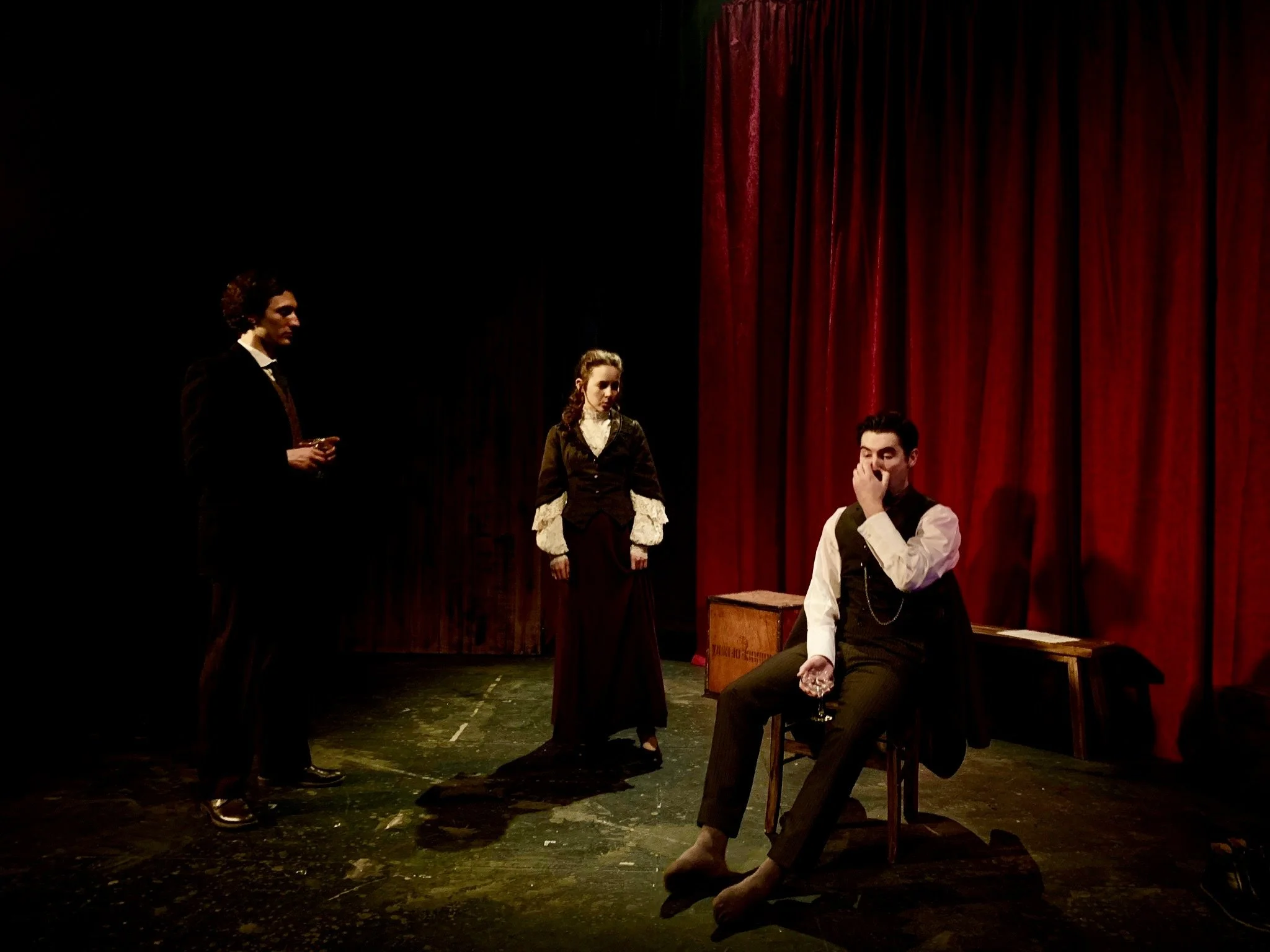 production-photograph-dick-cissie-and-nick-talk-in-his-dressing-room.jpg