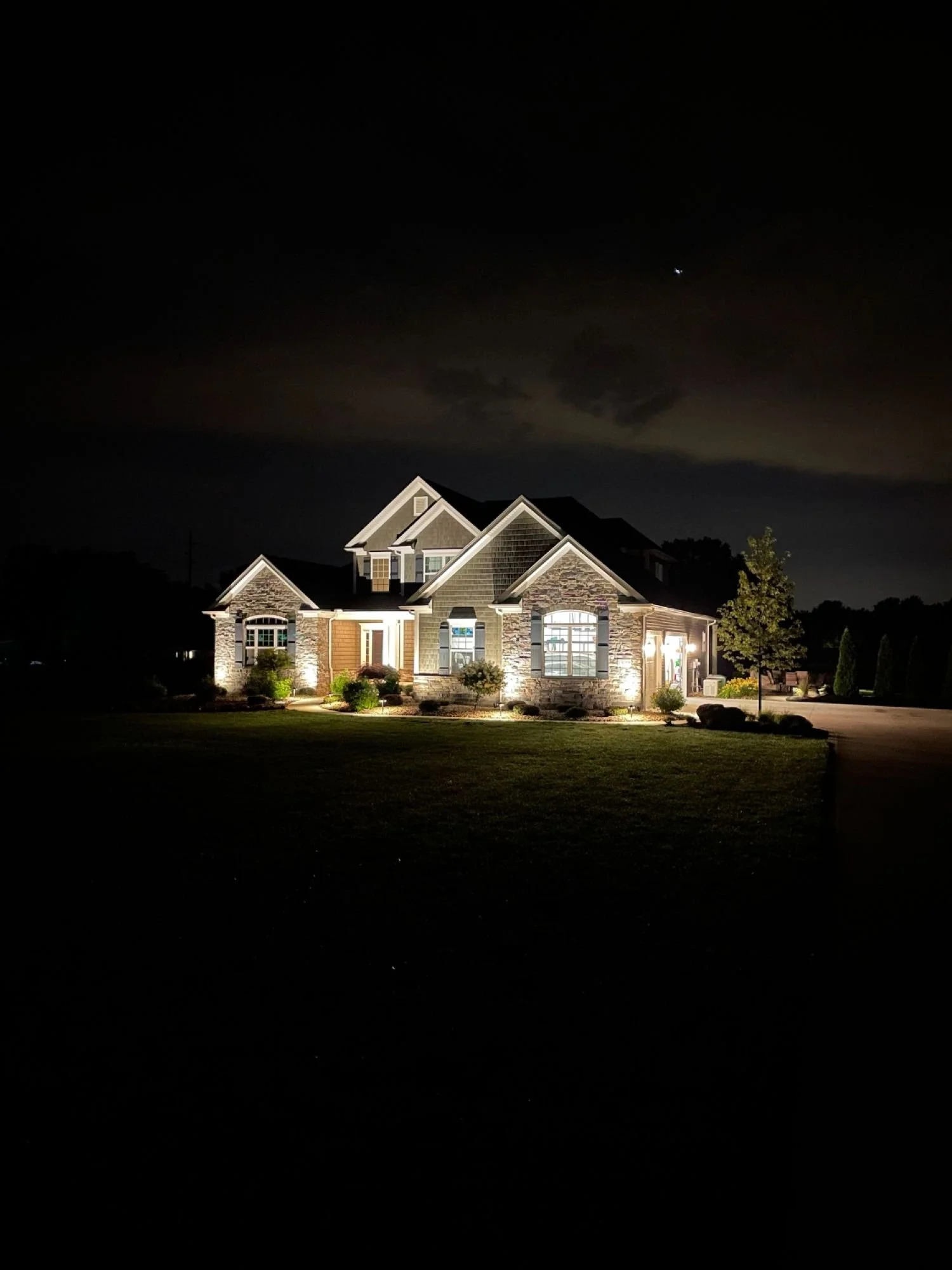 Northeast_ohio_landscape_lighting_services