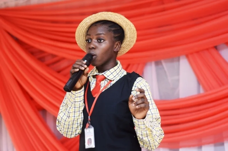 The Senior Girl, Otemuyiwa Grace, giving a brief Biography of Nigeria's Legends