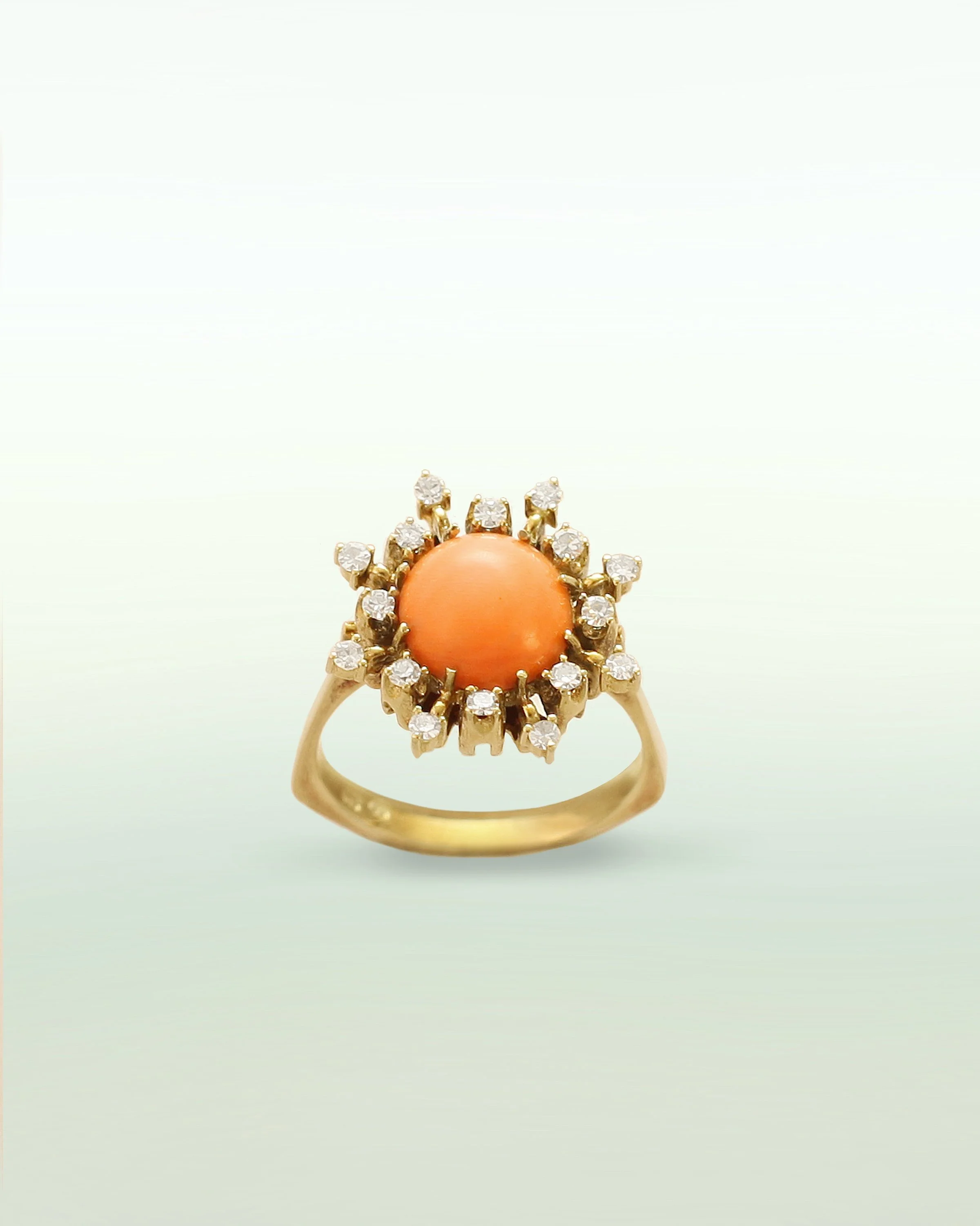 Vintage 1980s Gold Coral & Diamond Flower Ring