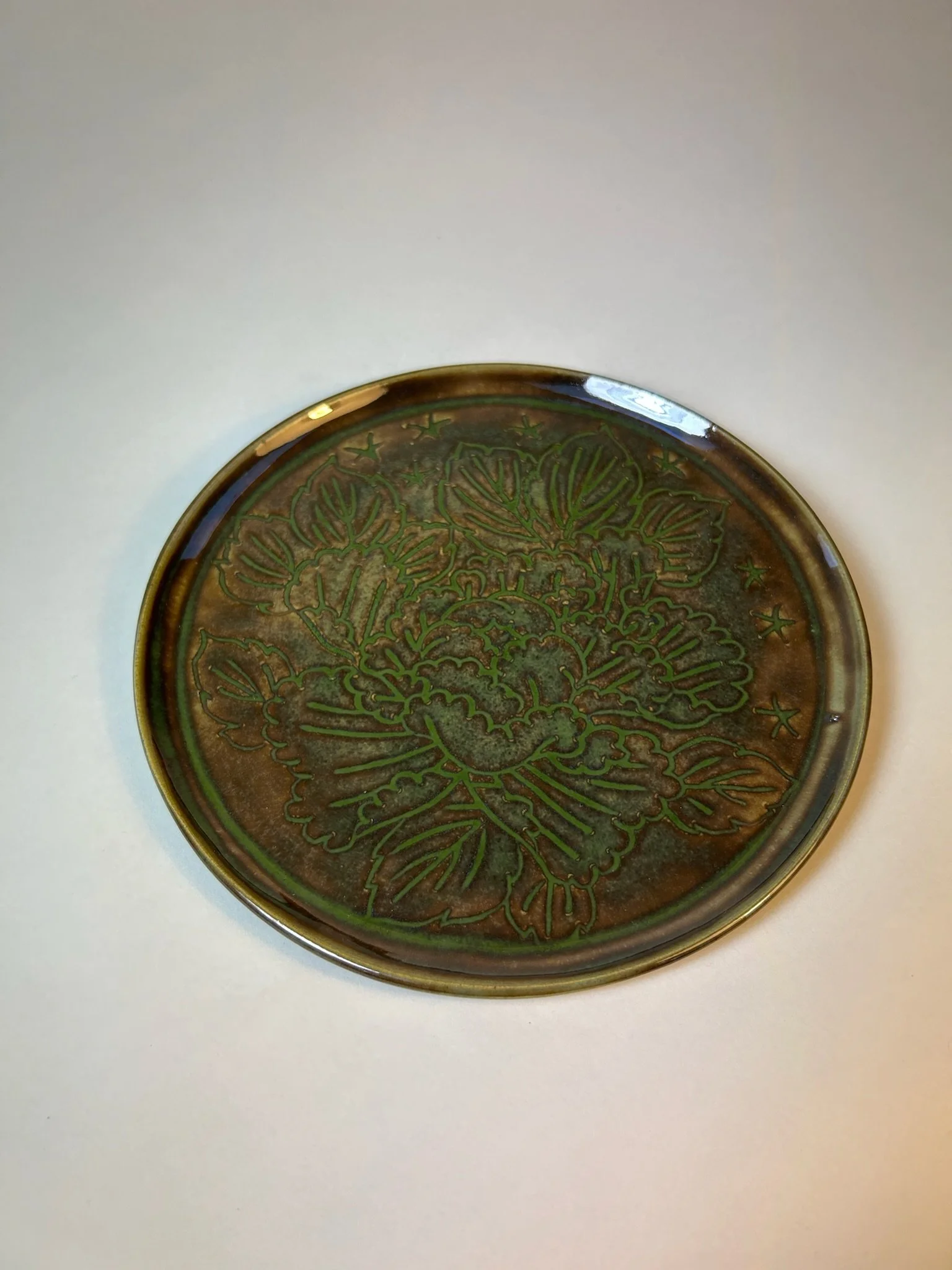 Marsh Peony carved dinner plate