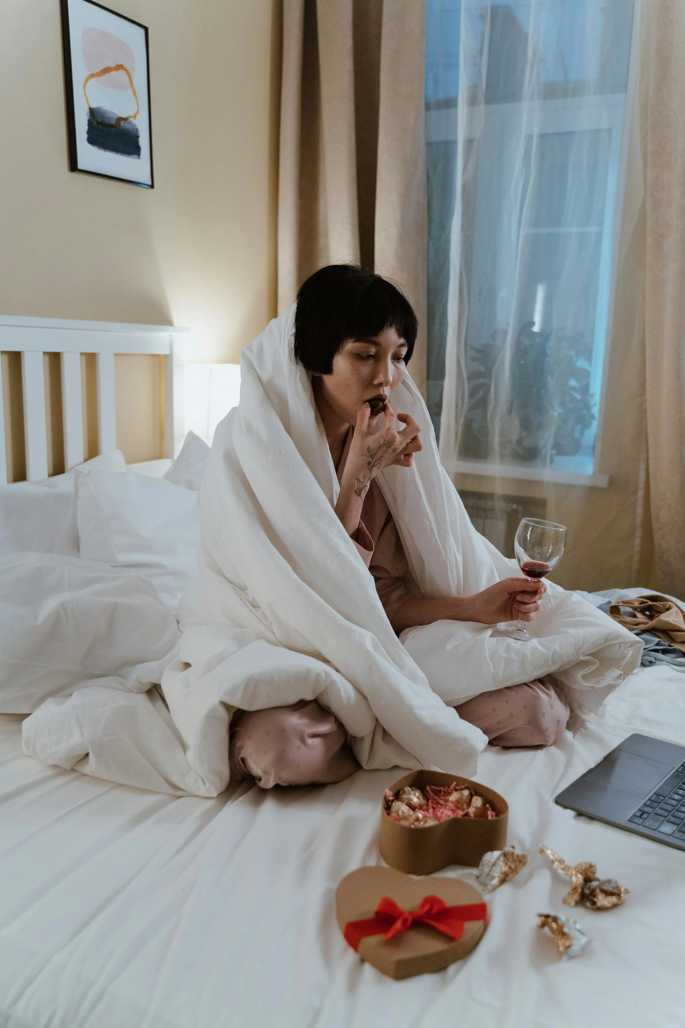 Why Your Hunger Spikes Under Stress and What Your Plan Is Missing