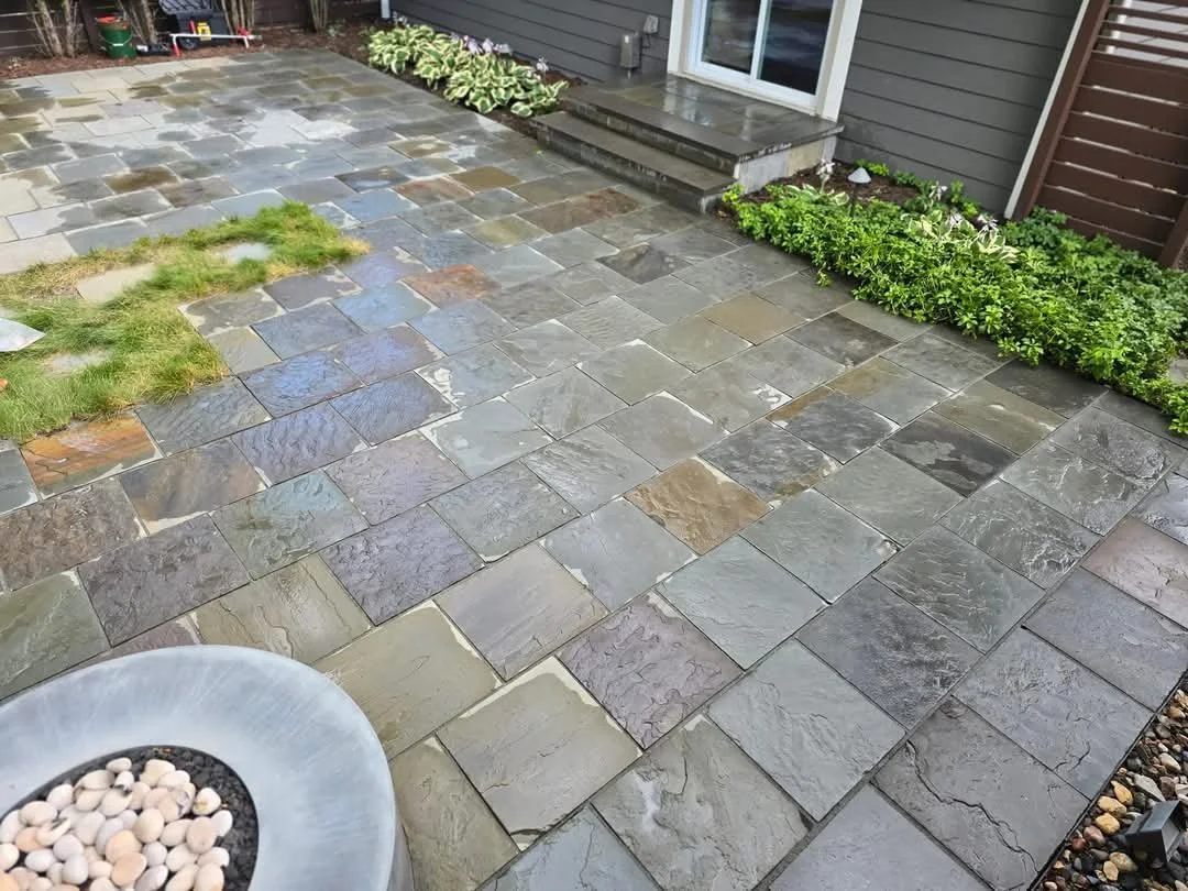 multi-tone paver patio design with natural stone look Minnesota
