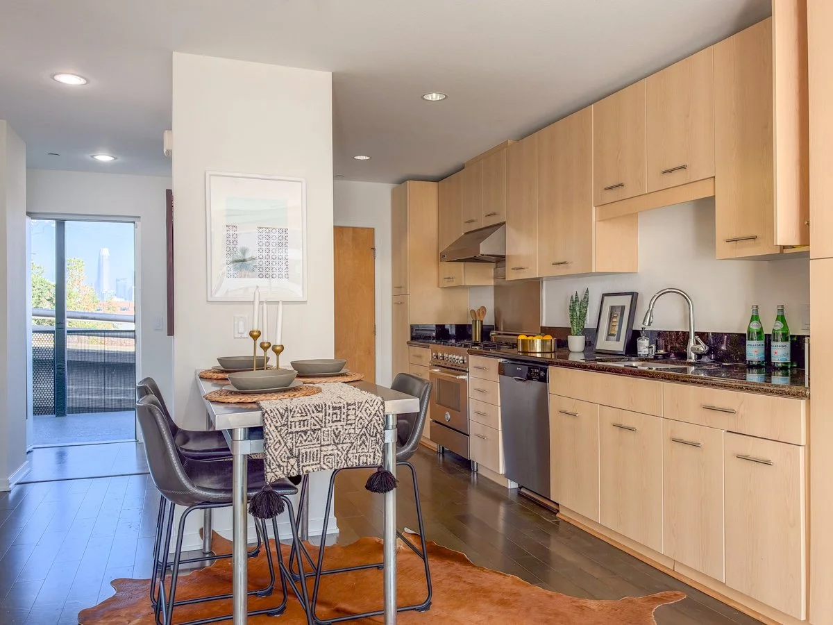 Kitchen and dining area. 