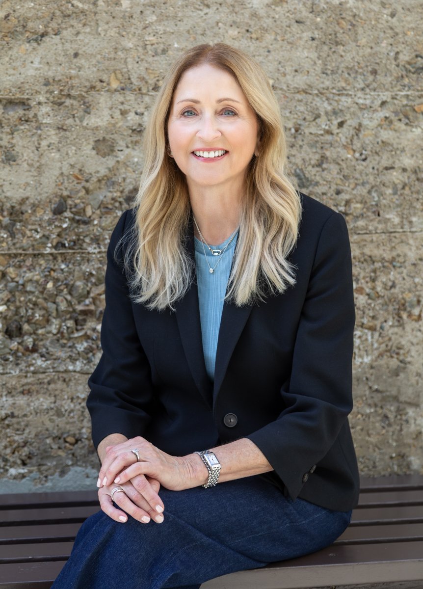 Realtor Patricia Kline seated in a portrait.