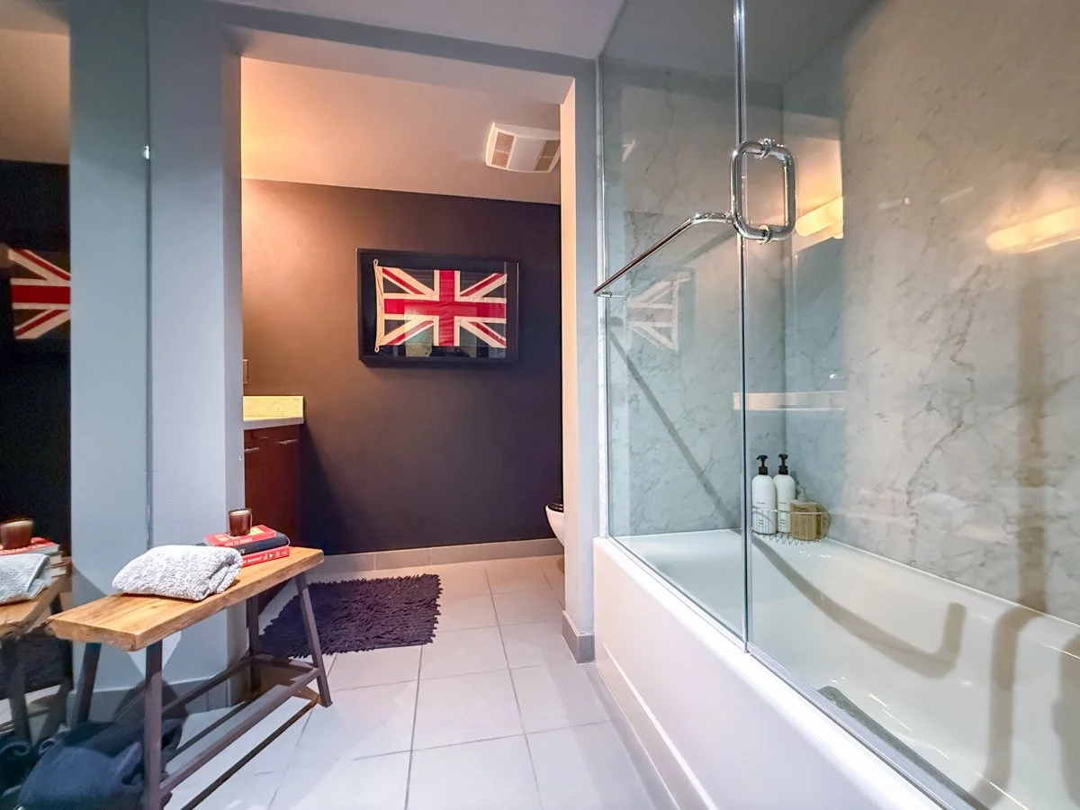 Main Floor full bath.