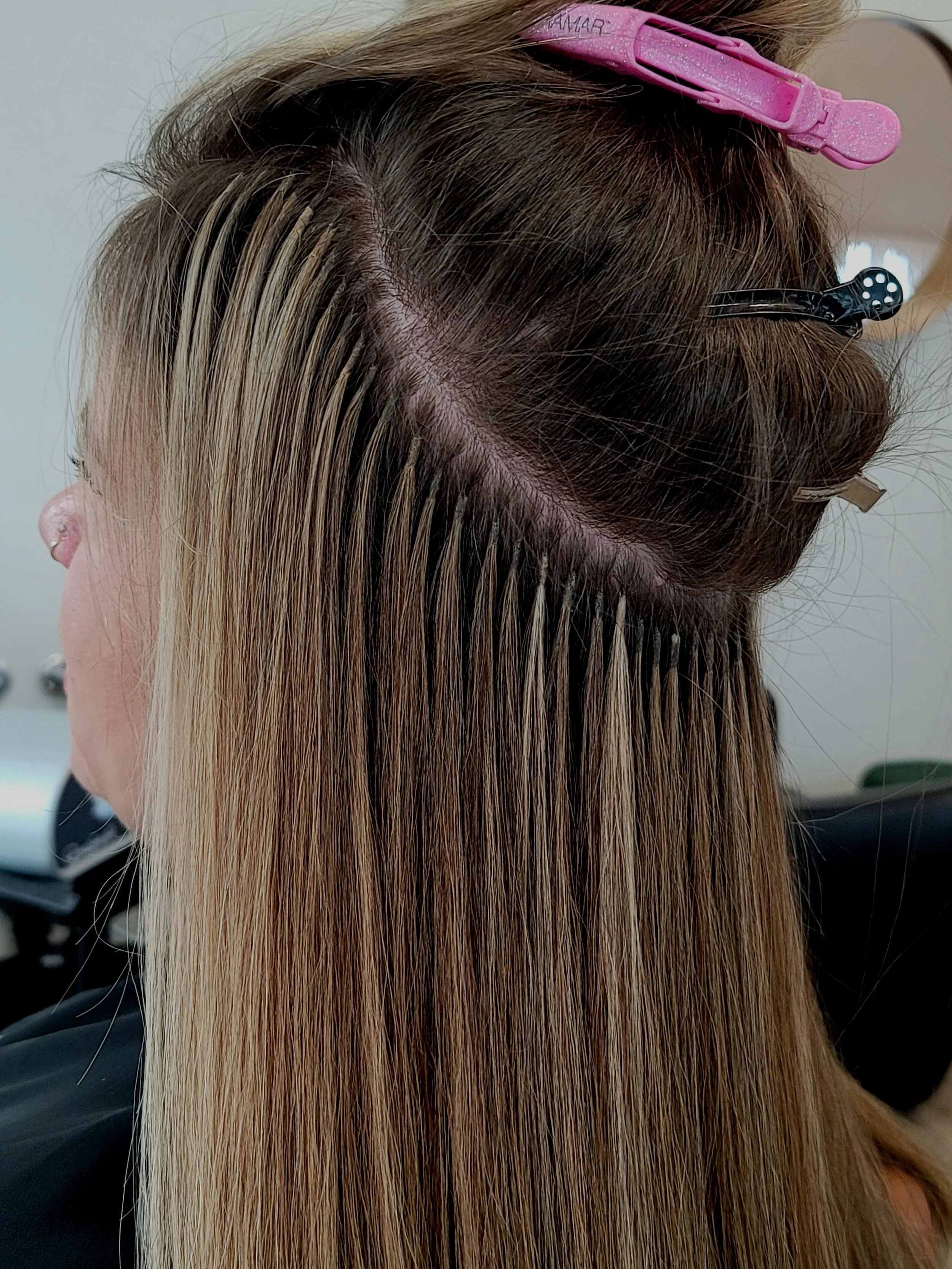 Cold Fusion Extensions vs Weft Extensions: Which one is Actually Better for Your Hair?
