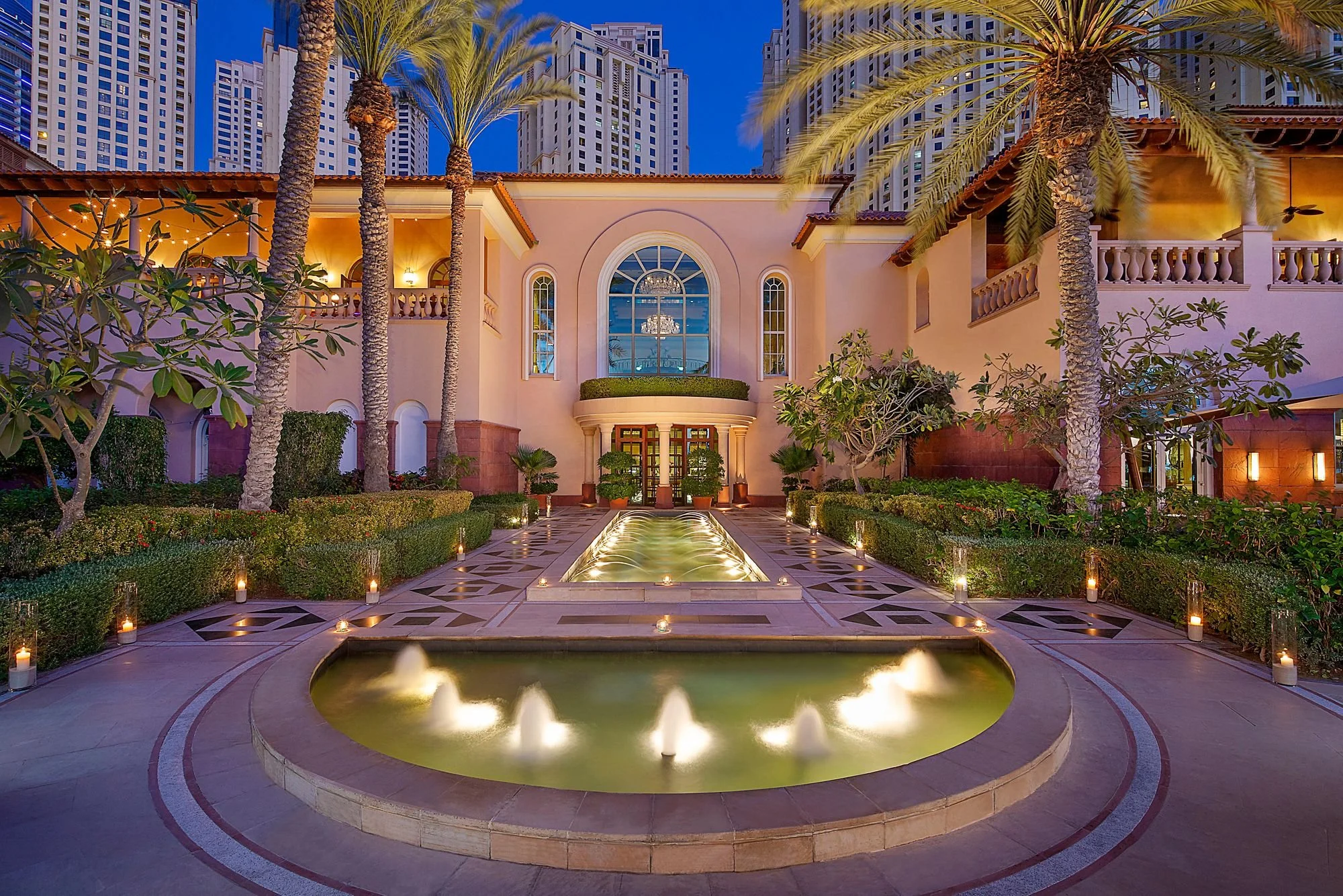dxbrz-fountain-50717940.jpg