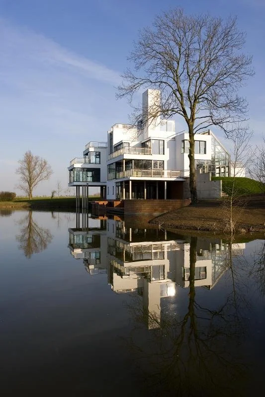 etonbury-lakeside-house (2).jpg
