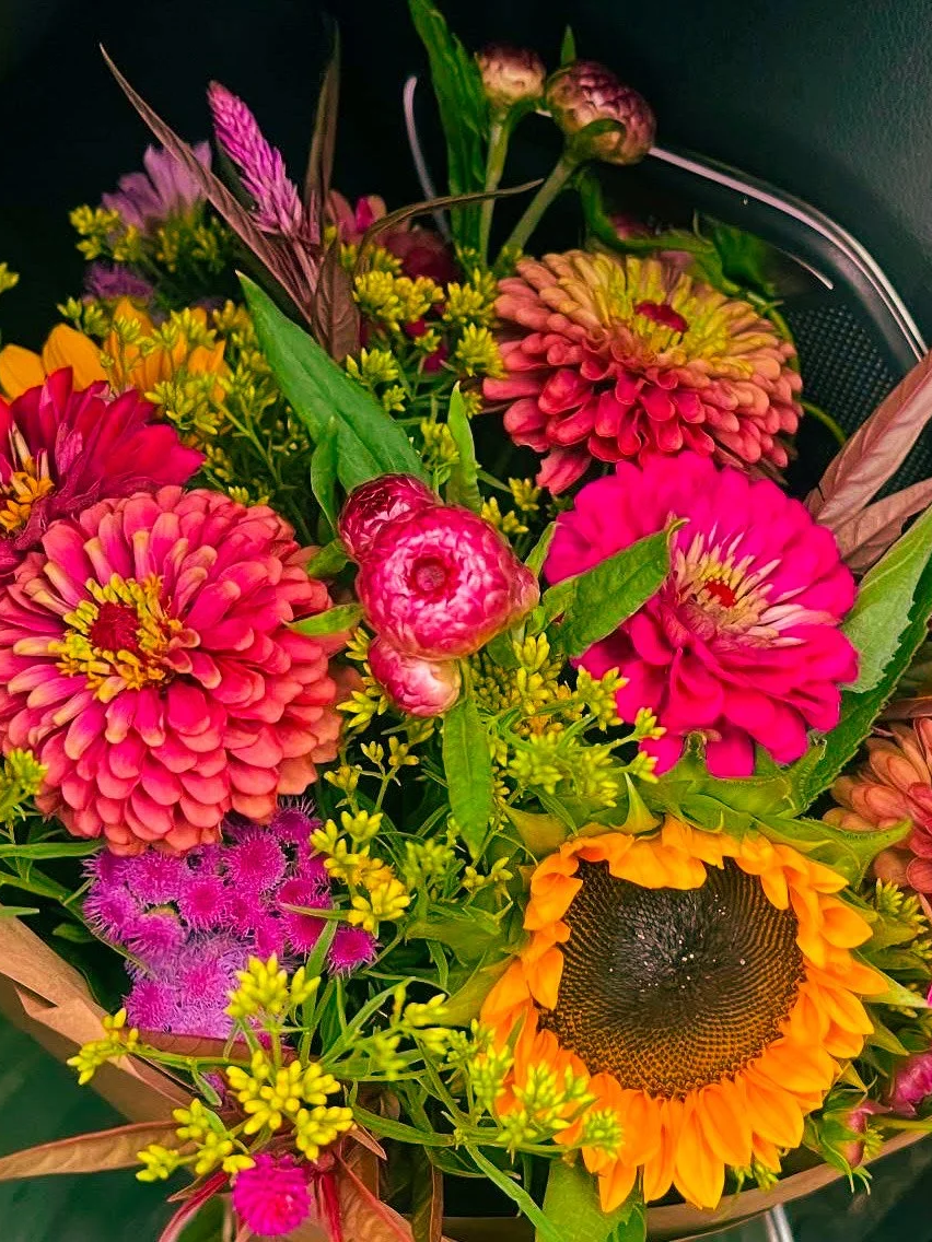 8-bouquet subscription