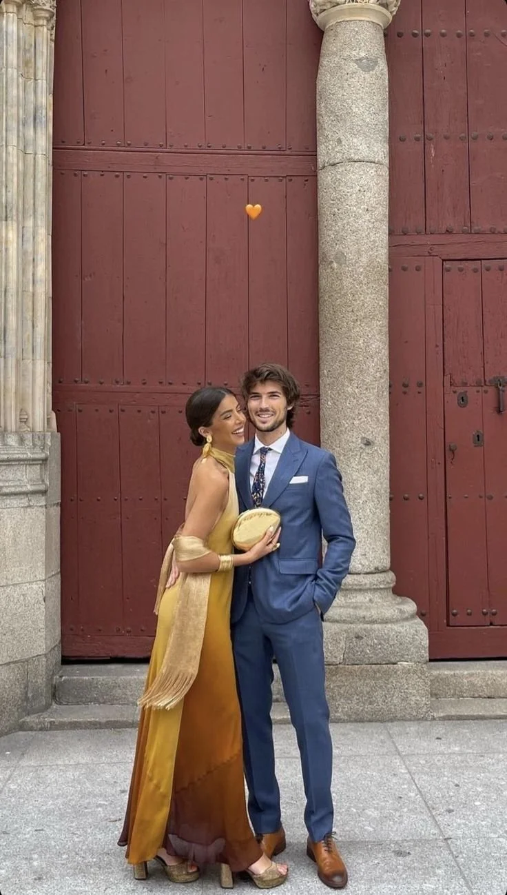 Tips To Choose The Perfect Elegant Wedding Guest Outfits.jpg