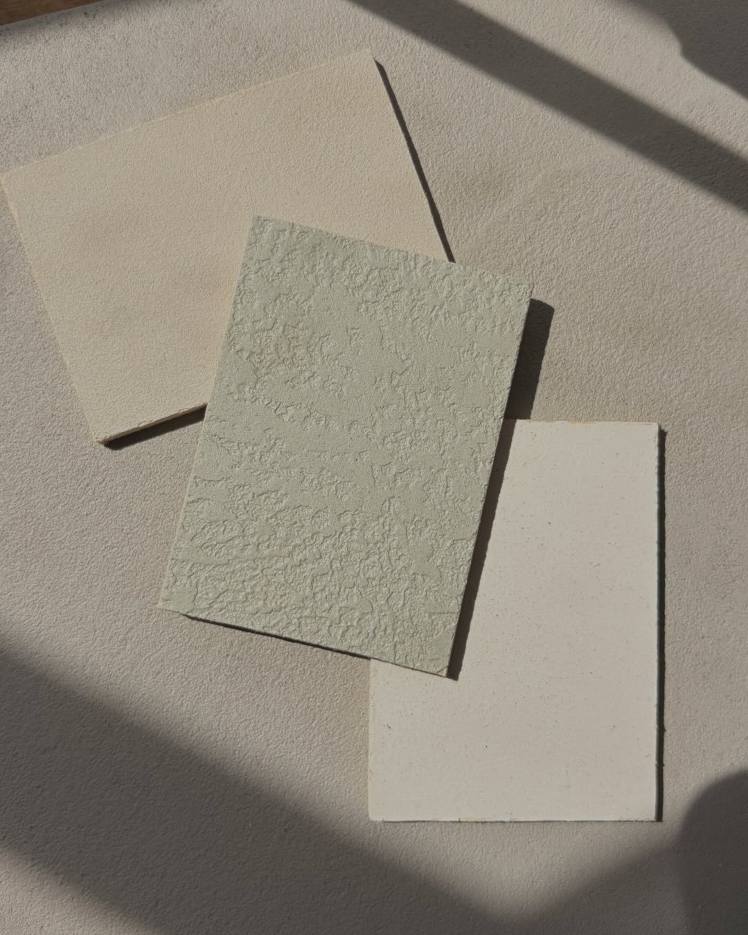 Natural Microcement Finishes

Microcement creates seamless architectural surfaces with subtle texture, movement and depth.

Each finish is hand applied, meaning every surface is unique. Colours and textures can be tailored to suit bathrooms, kitchens