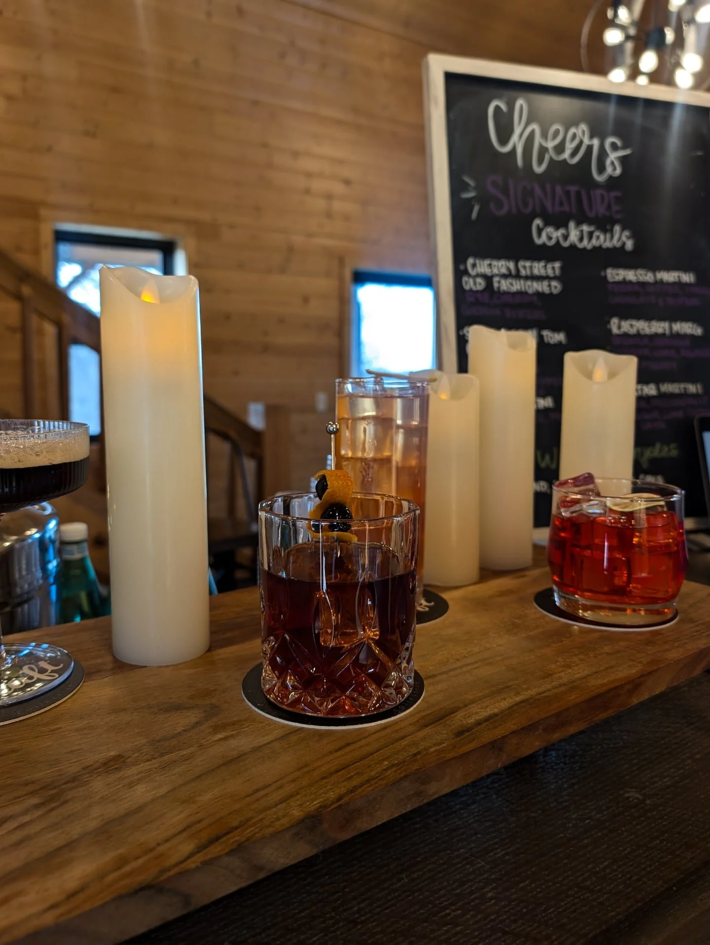 Searching for the perfect signature cocktails? Craft Event Bar Collective can make your ideas come to life! Contact us today at info@crafteventbar.com to get started 🥂

Photo taken at @stonevalleymeadows 

#MobileBar #WeddingBartender #OhioWedding