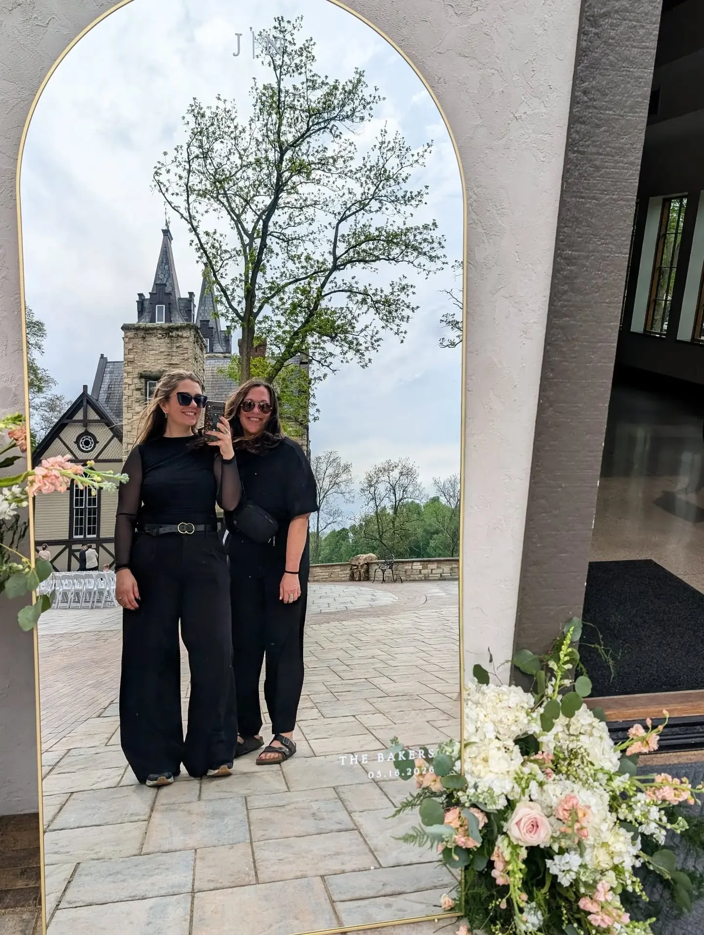 The Craft Event Bar Collective planning and DJ team helped celebrate Jocelyn and Nick's beautiful day at @macochee_castle last weekend 🥂✨
Look at that view! 😍 We're so thankful to be a part of many big celebrations and wedding days! 

.
.
.
#Weddin