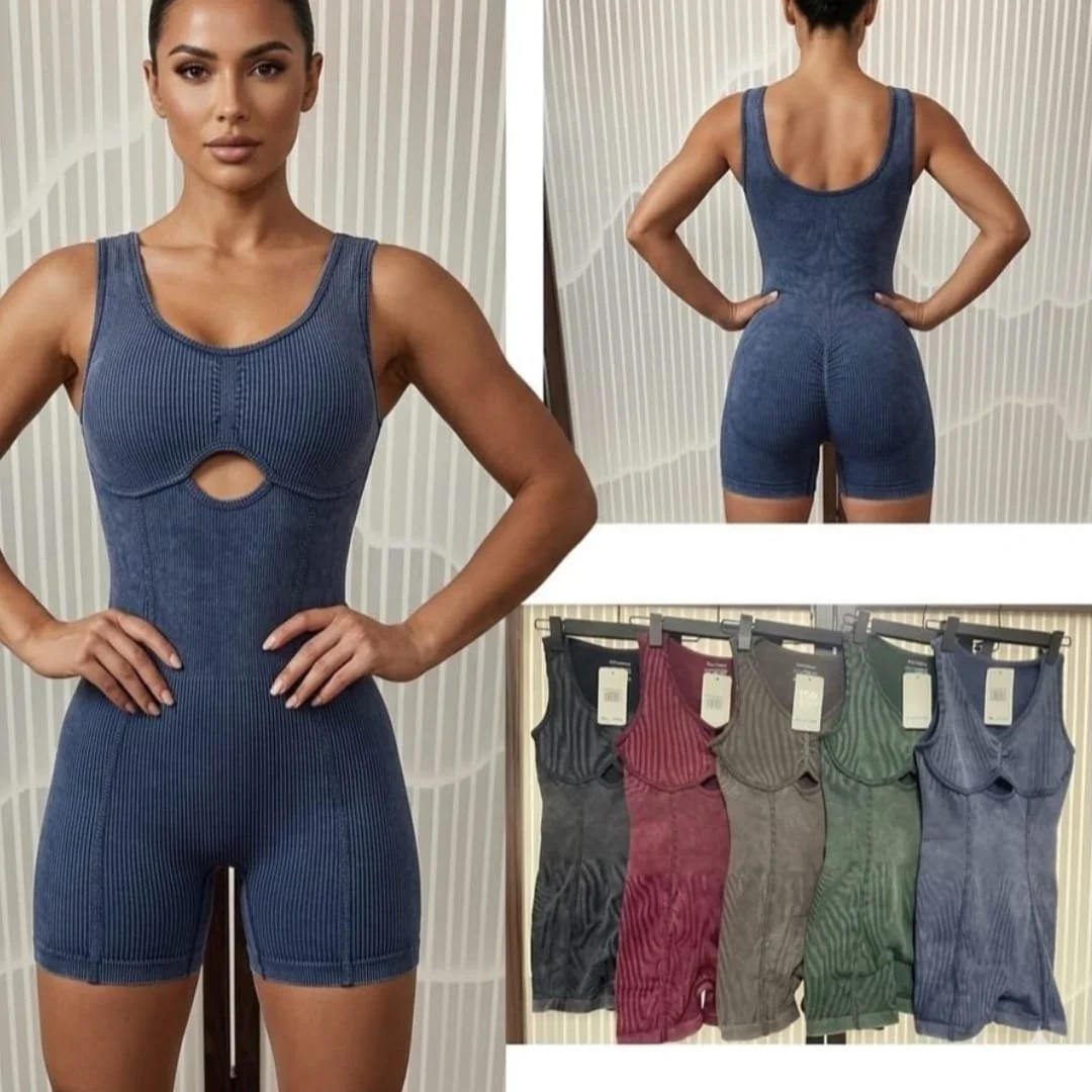 Short romper butt scrunch