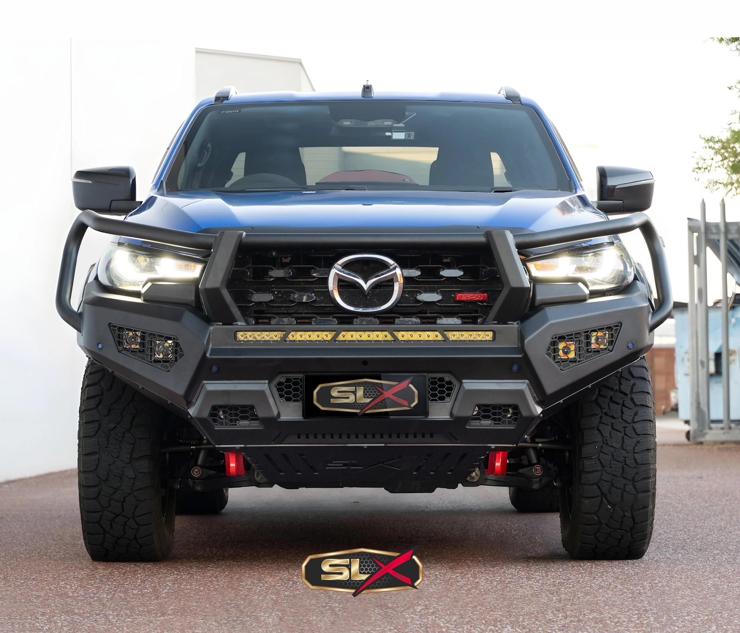 slx-bullbar-mazda-bt50-angle-look (1).jpg