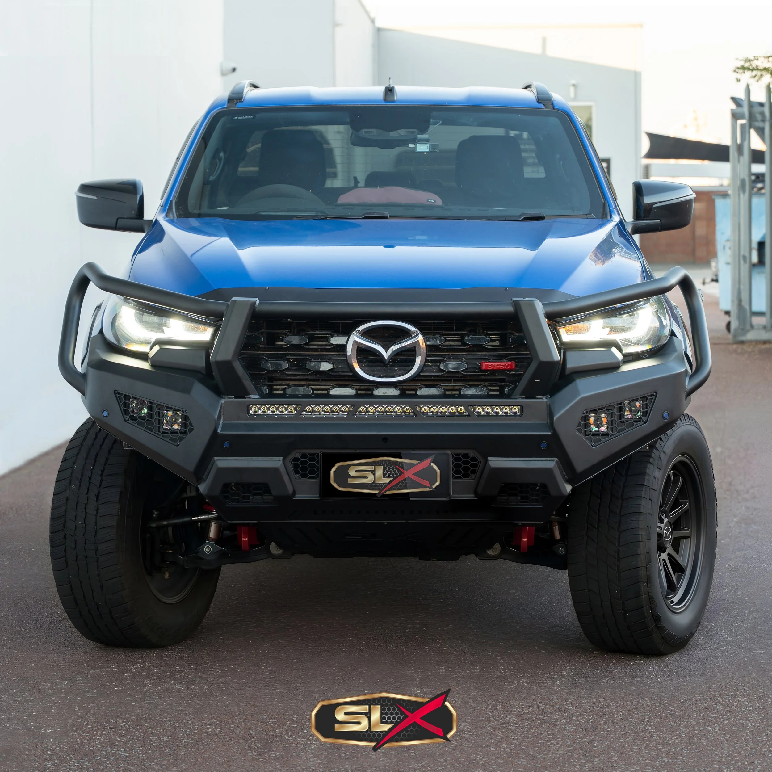 mazda-bt50-slx-bullbar-front-view (1).jpg